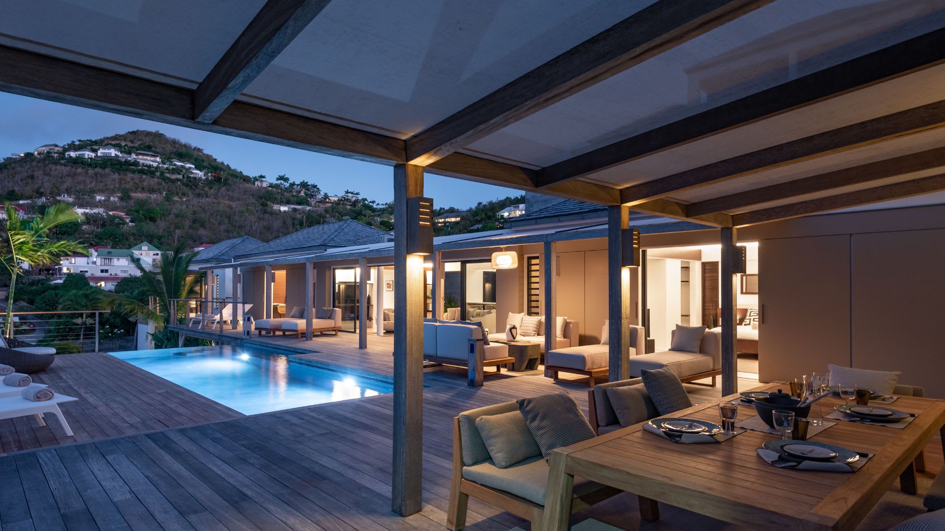 Elegant Villa with a Paradise Setting