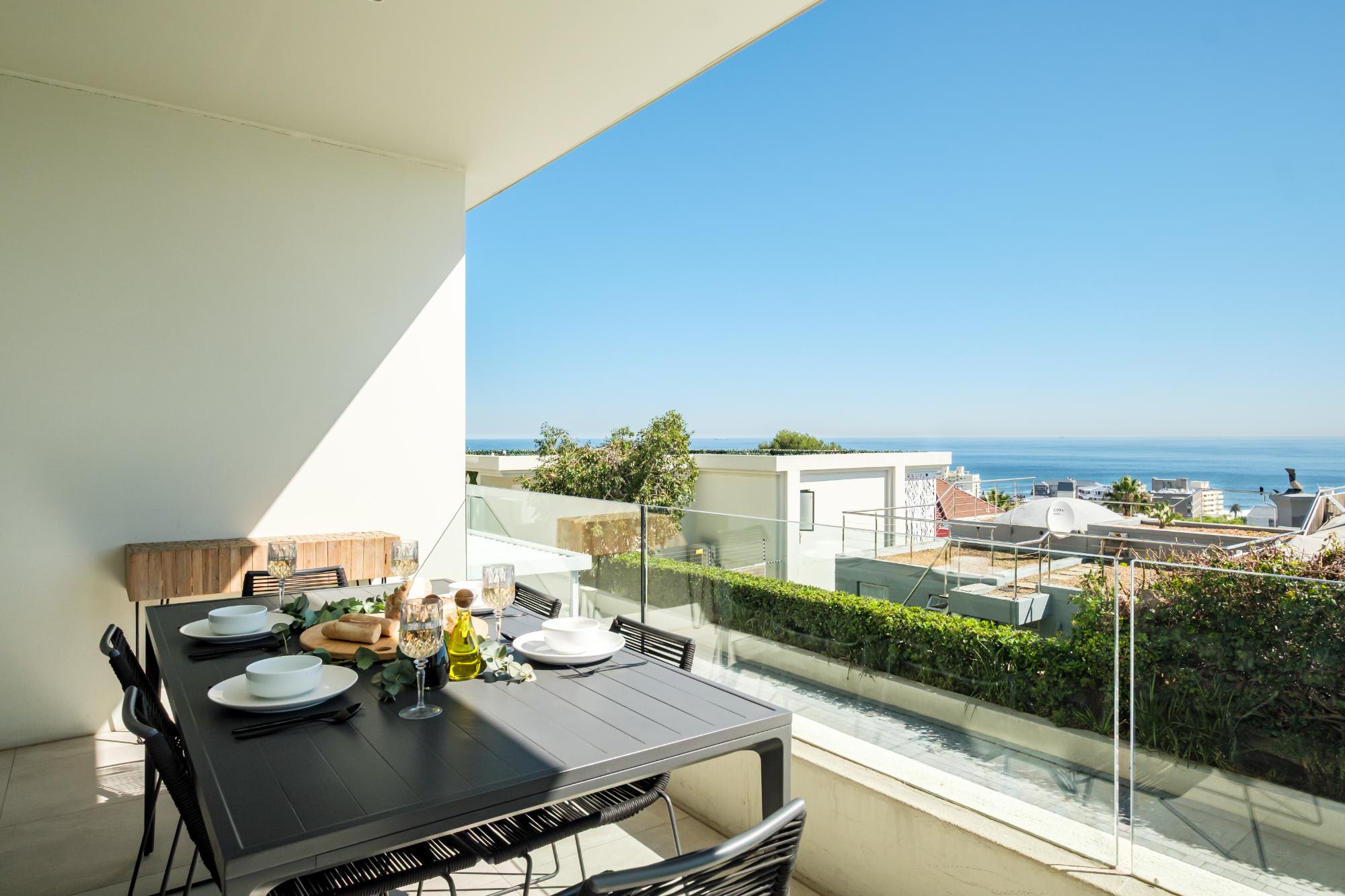 Oceanview Secure 3bed Apt Sea Point Marlo Breeze 10