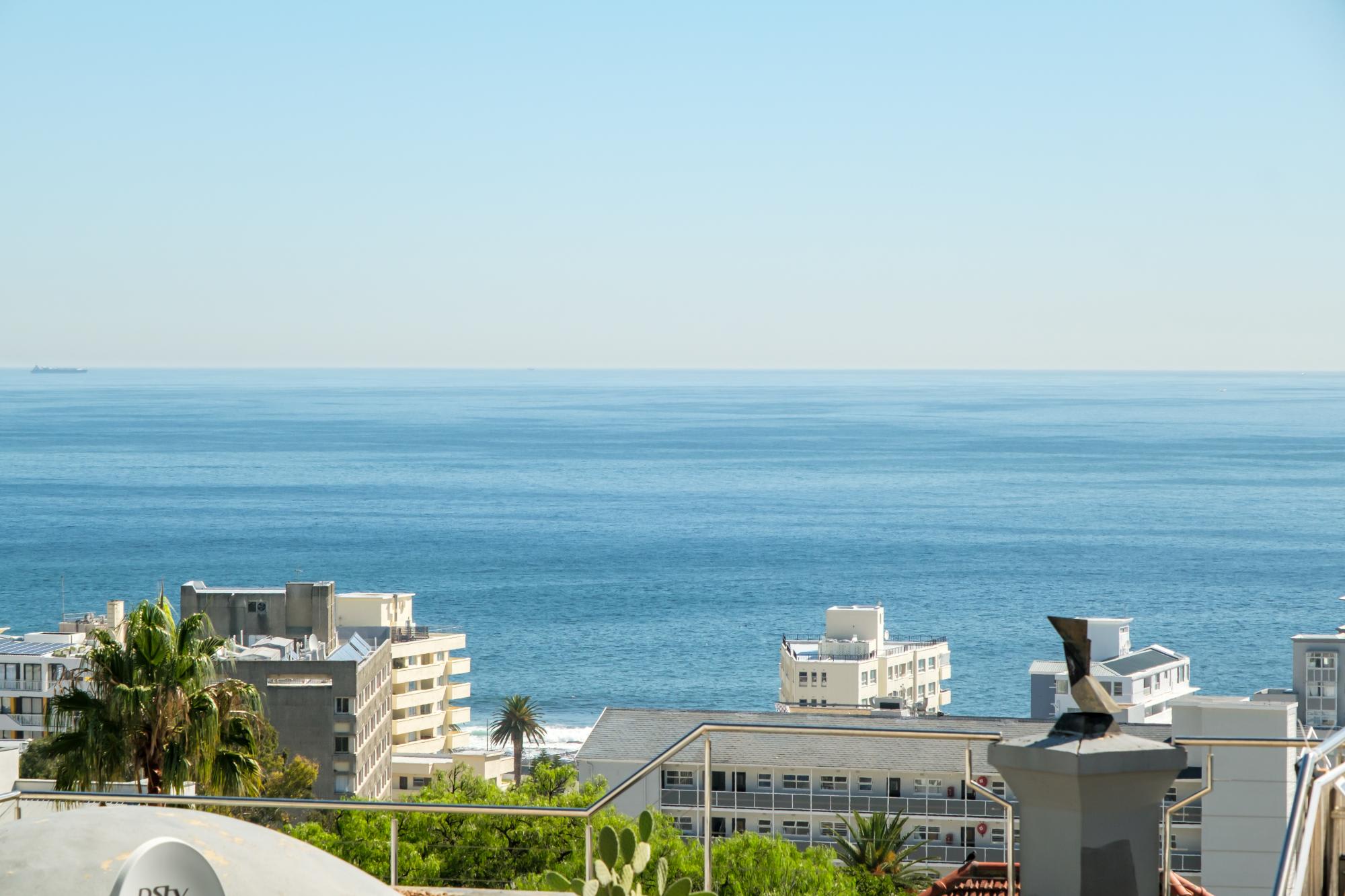 Oceanview Secure 3bed Apt Sea Point Marlo Breeze 4