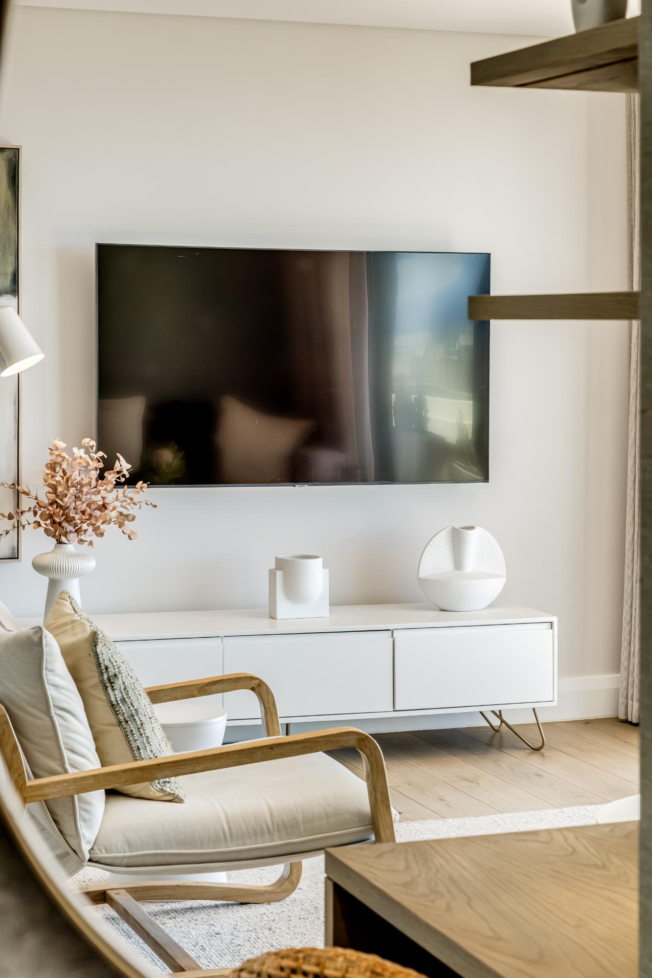 Alluring 2bed Apt w Sea Mountain Views Marlo Vale 10