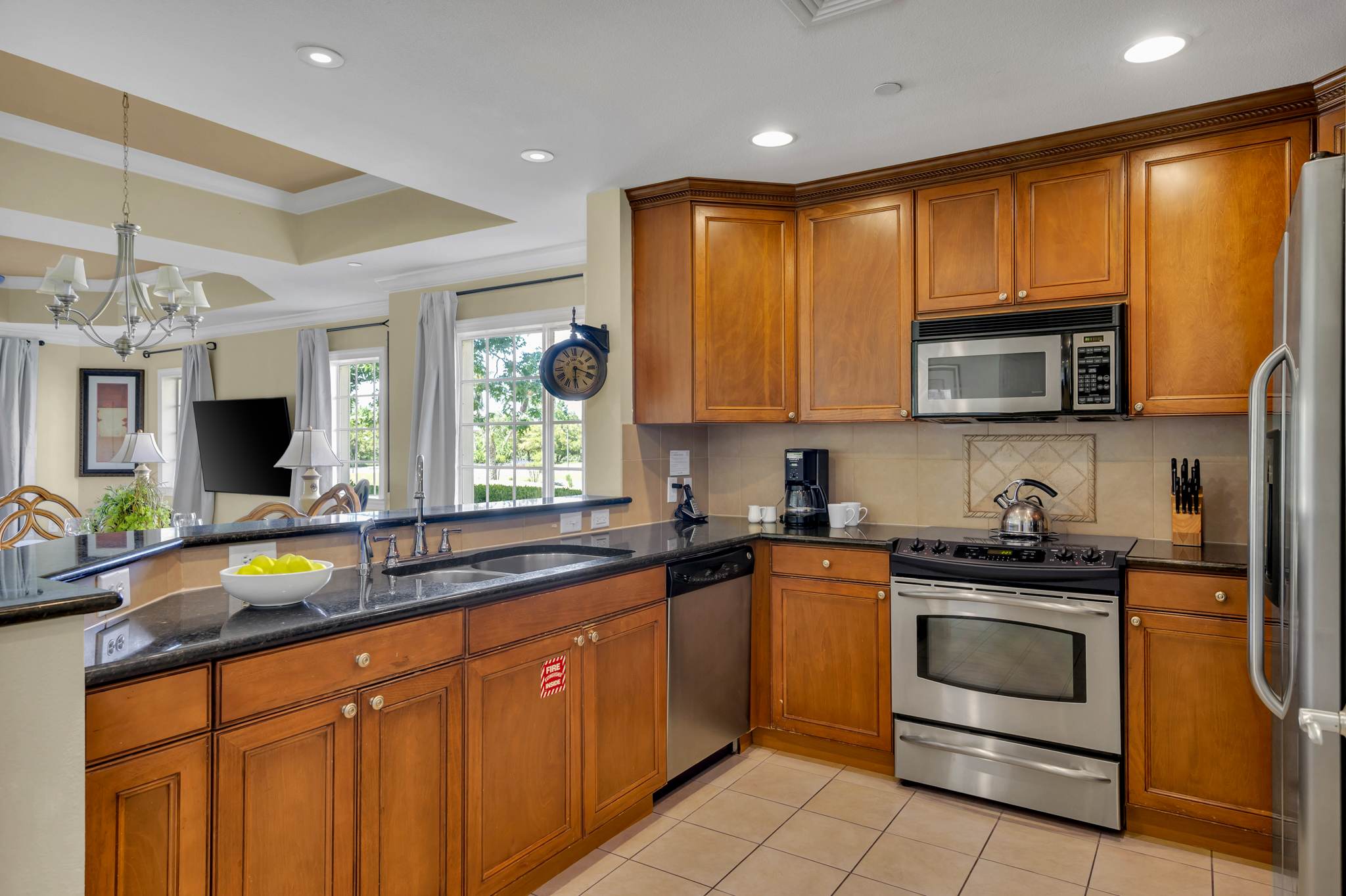 Golf Course, Pool, Covered Patio! 6MI to Disney