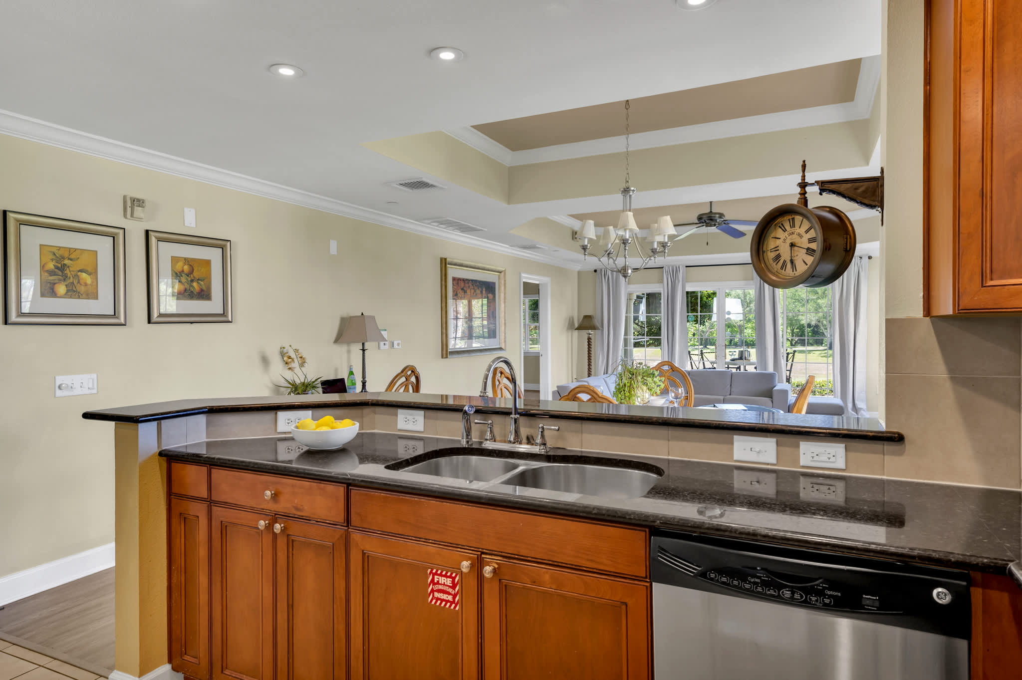 Golf Course, Pool, Covered Patio! 6MI to Disney