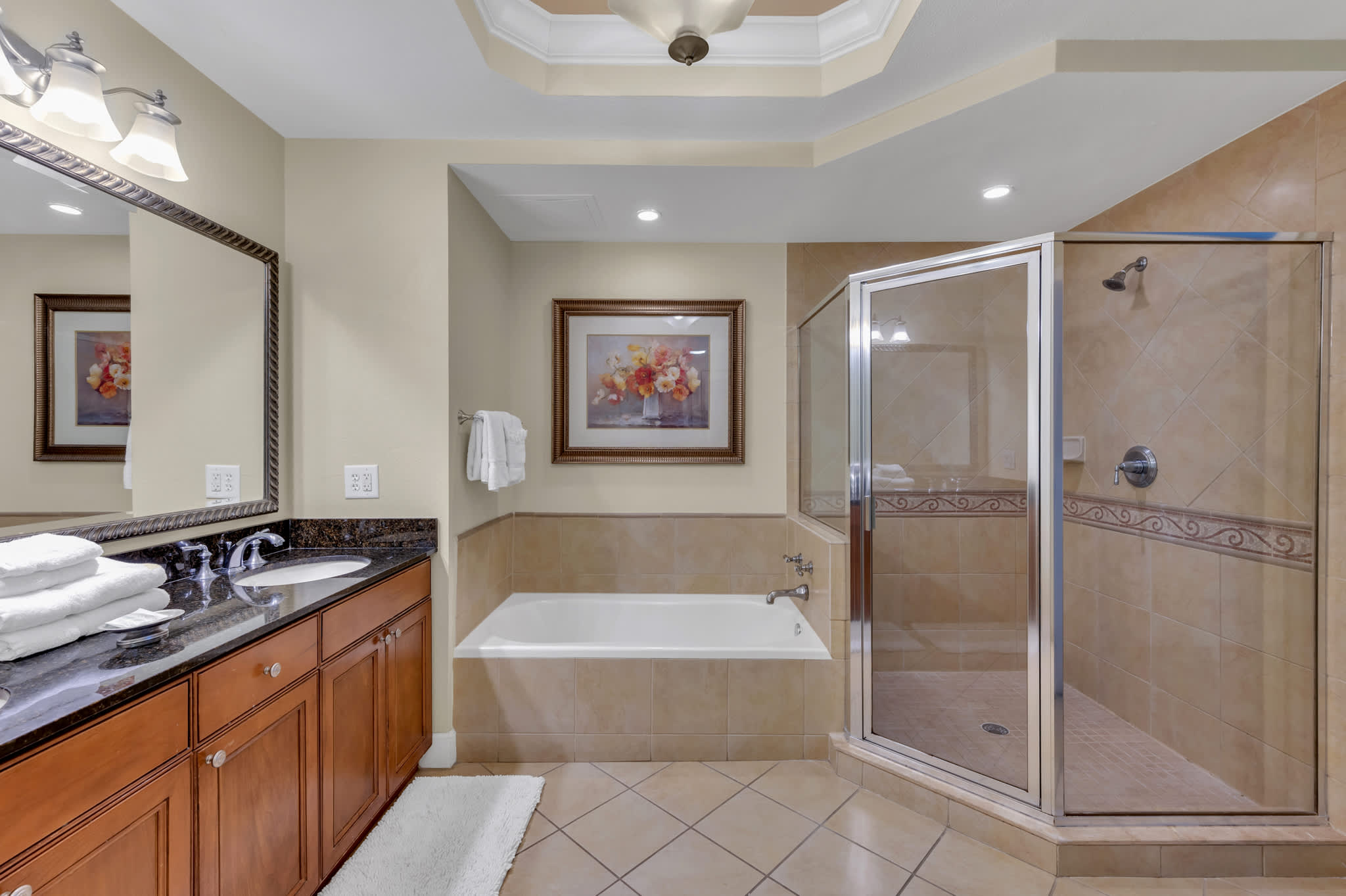 Golf Course, Pool, Covered Patio! 6MI to Disney