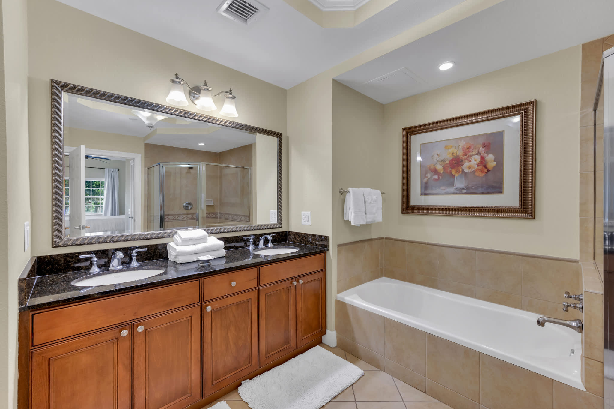 Golf Course, Pool, Covered Patio! 6MI to Disney