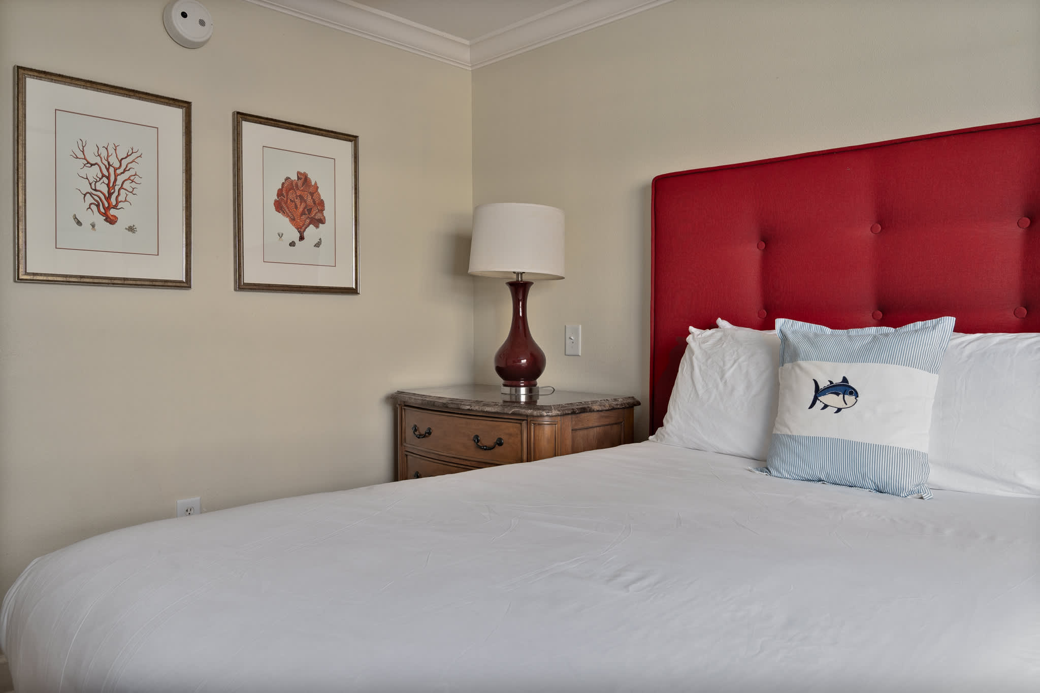 Golf Course, Pool, Covered Patio! 6MI to Disney