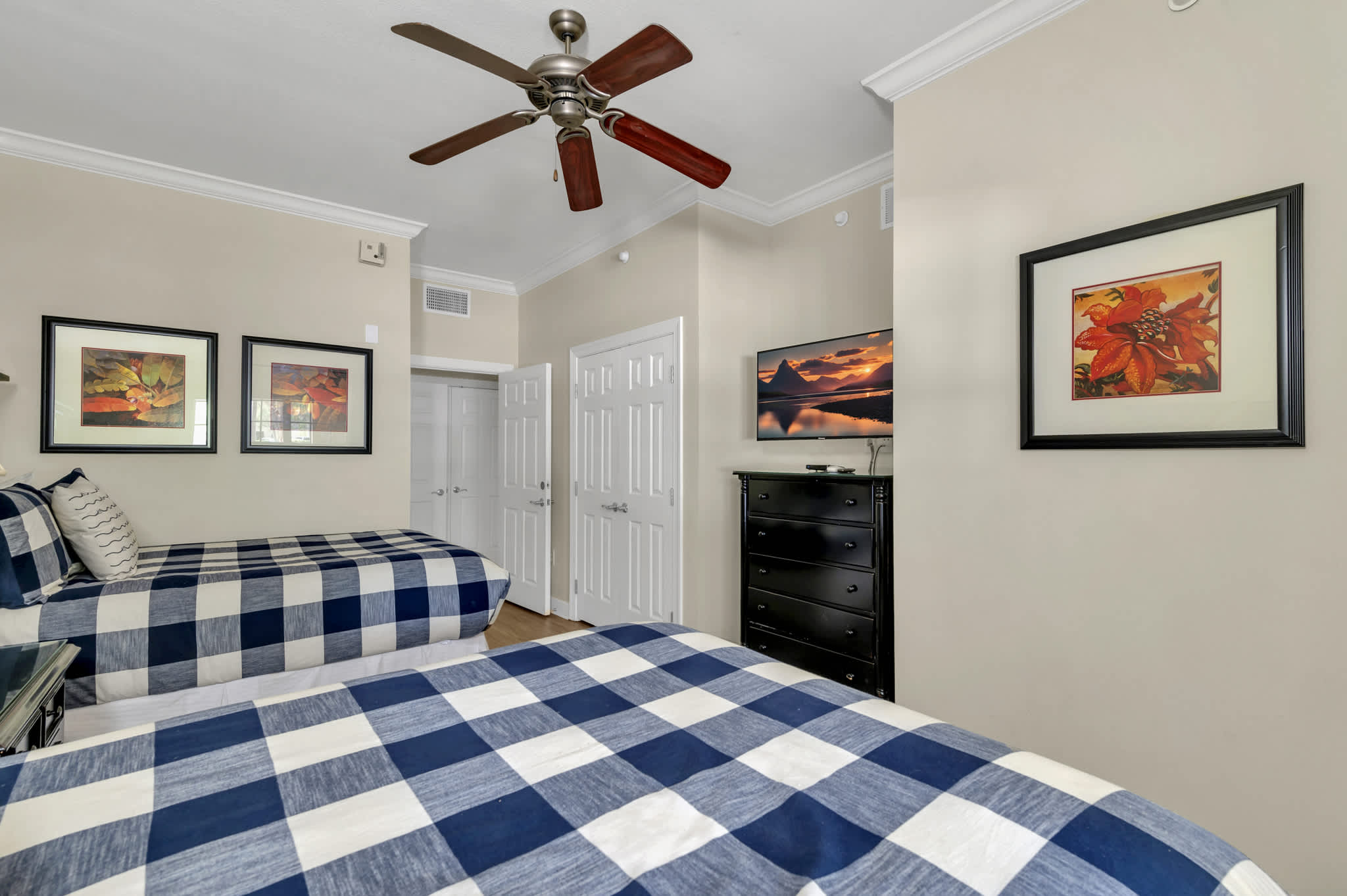 Golf Course, Pool, Covered Patio! 6MI to Disney