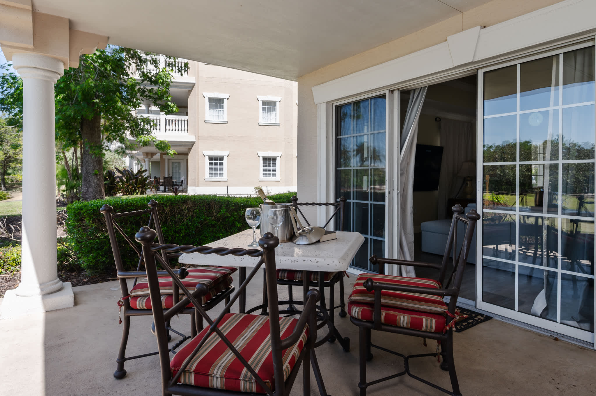 Golf Course, Pool, Covered Patio! 6MI to Disney