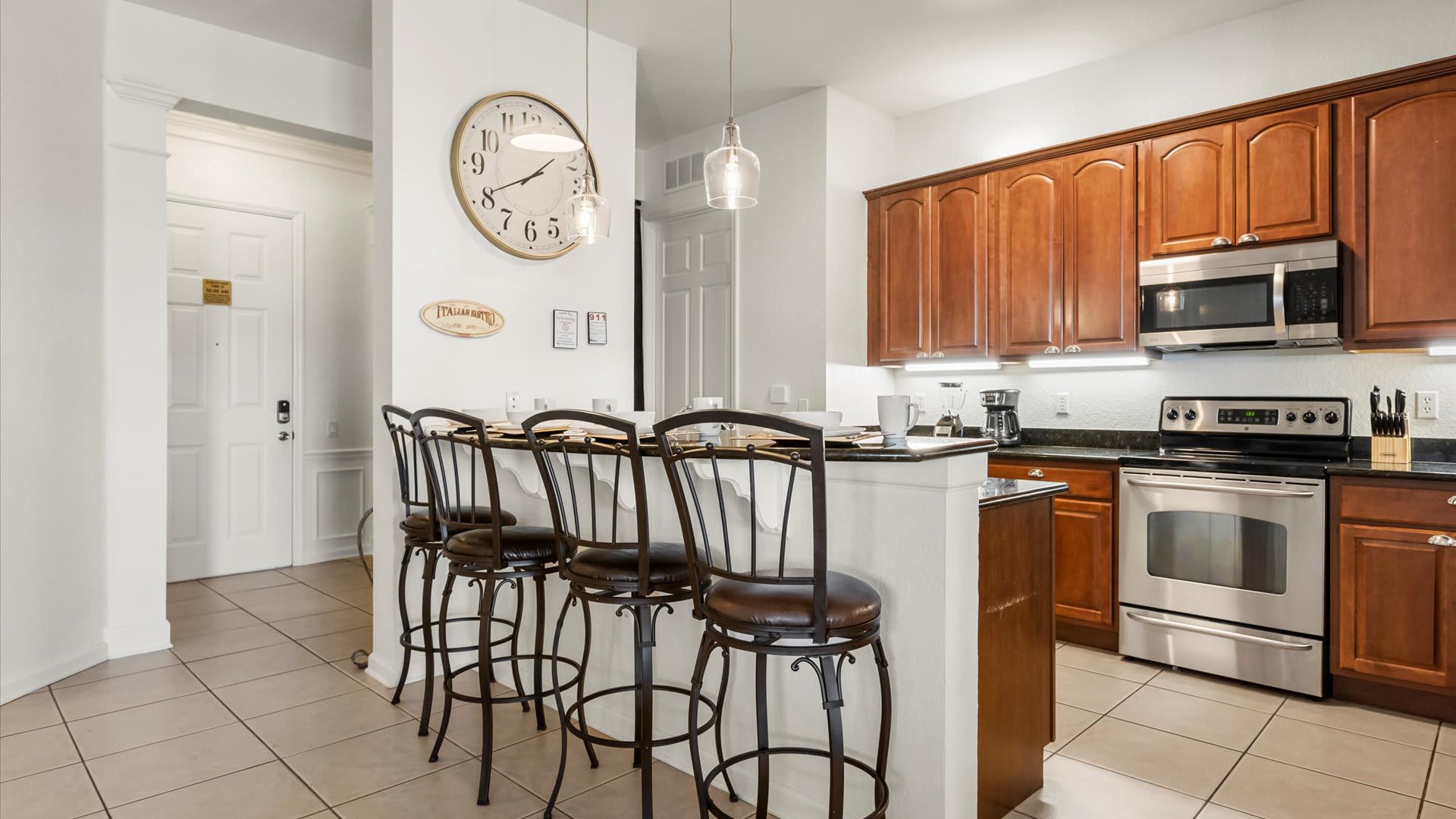 Kitchen Island with Bar stools for Breakfast dining
