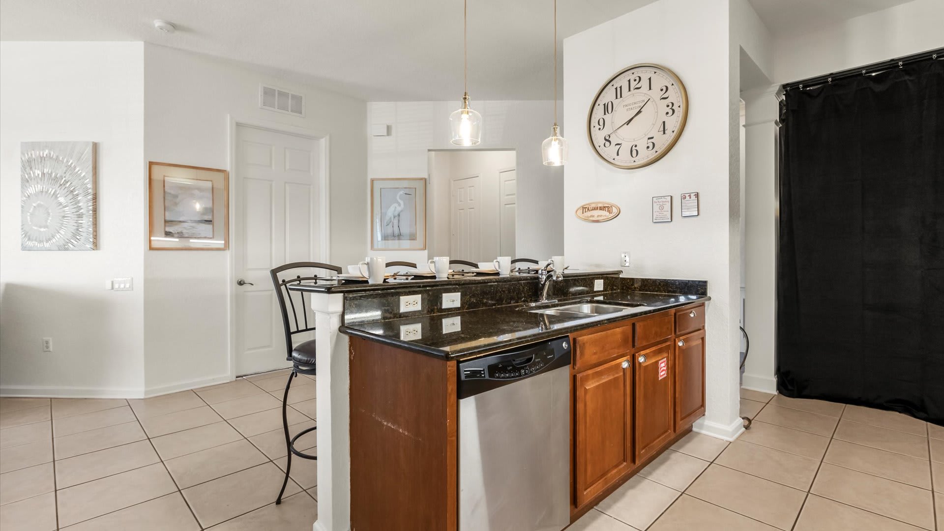 Kitchen Island with Bar stools for Breakfast dining
