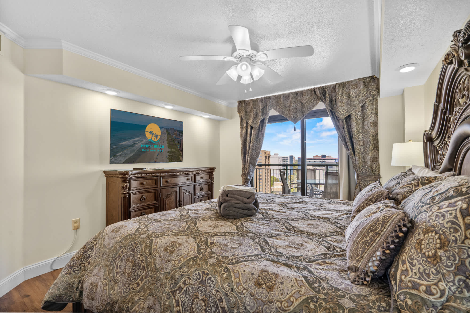 Bedroom 1 Balcony Access