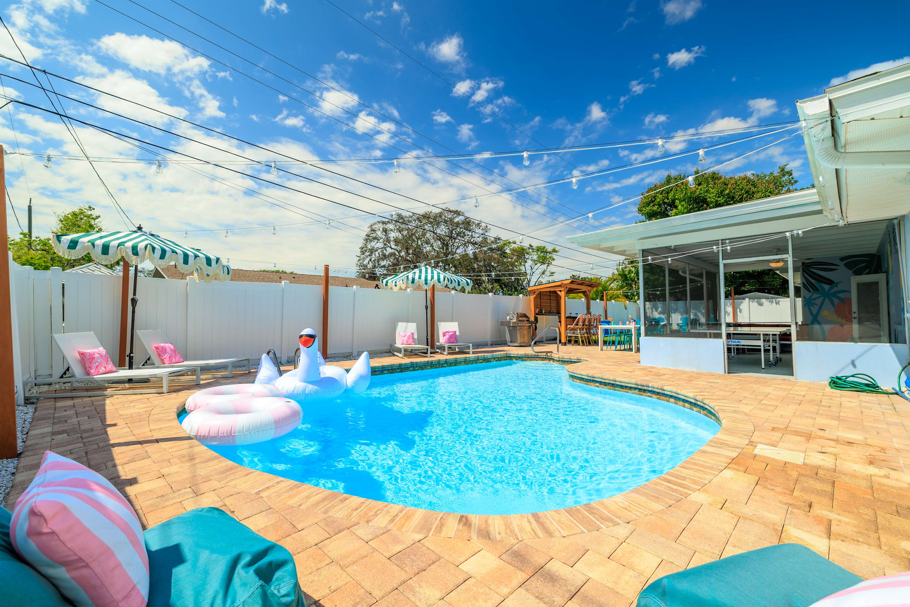Playcation|Putt Putt|Pool|Tiki Bar|Game Room — Largo, FL — vacation rental
