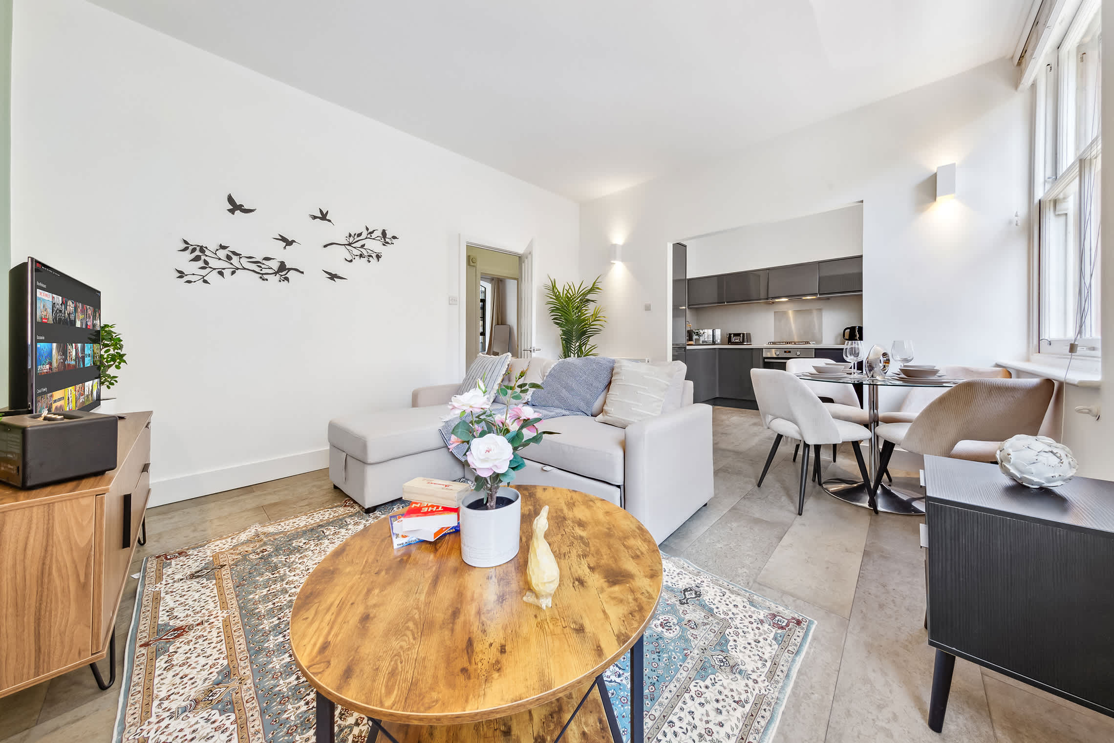 Modern apartment Farrindgon serviced apartment - UK - VivreStays
