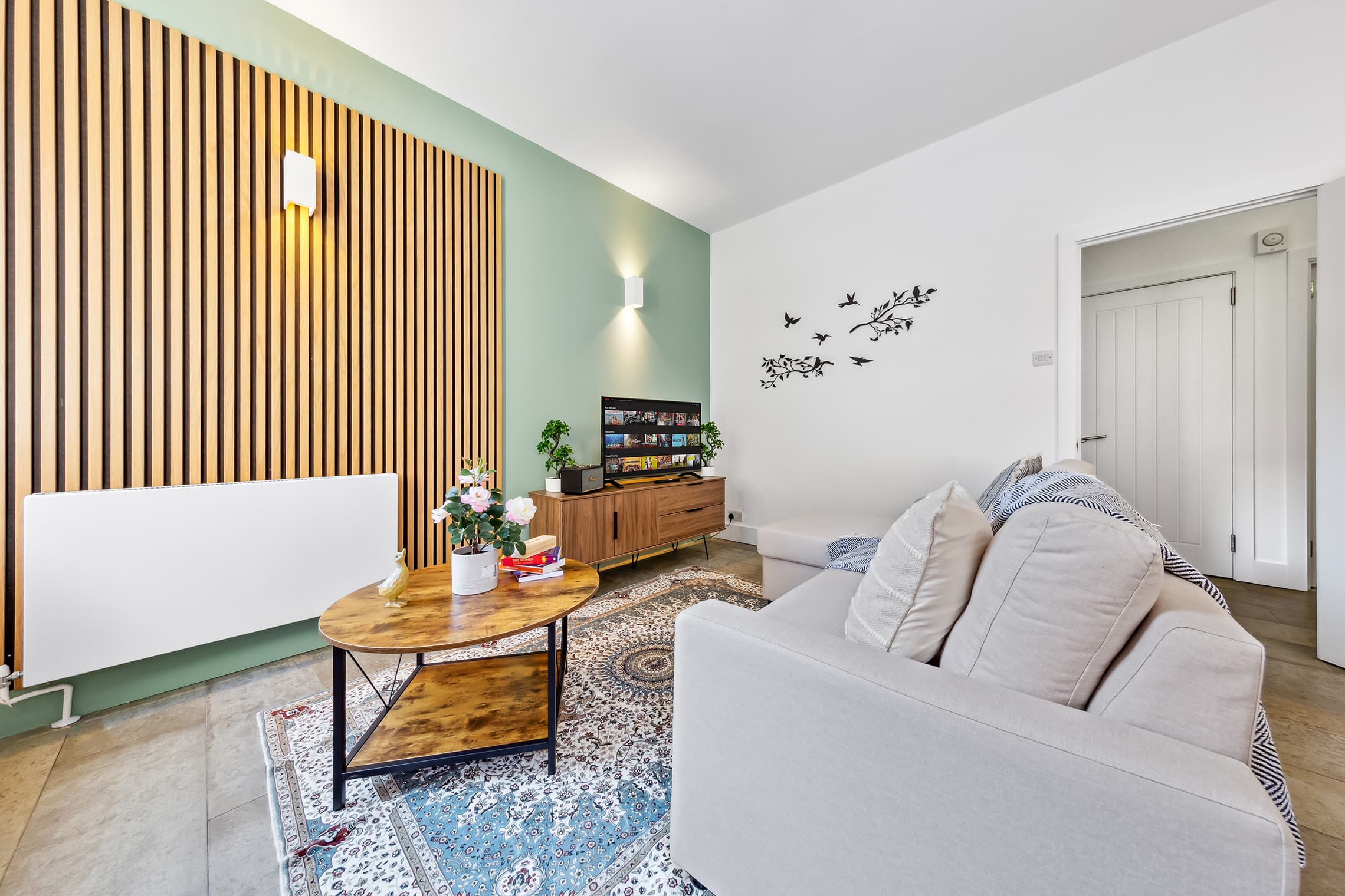 View Modern apartment Farrindgon in Berry Street 6 EC1V 0AU Modern apartment Farrindgon in Berry Street 6 EC1V 0AU - Property image 3 - VivreStays