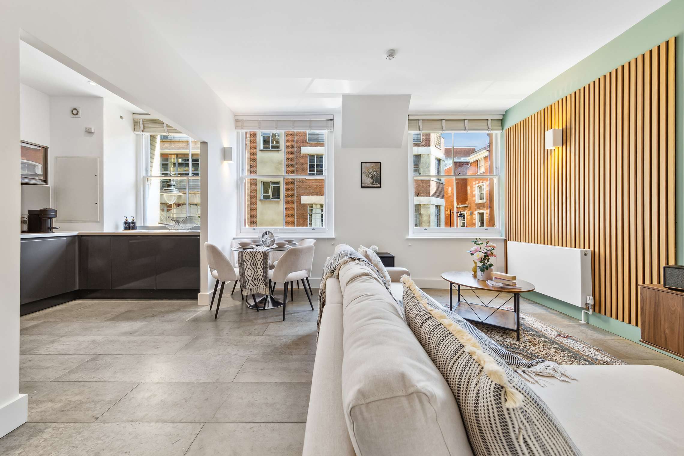 View Modern apartment Farrindgon in Berry Street 6 EC1V 0AU Modern apartment Farrindgon in Berry Street 6 EC1V 0AU - Property image 7 - VivreStays