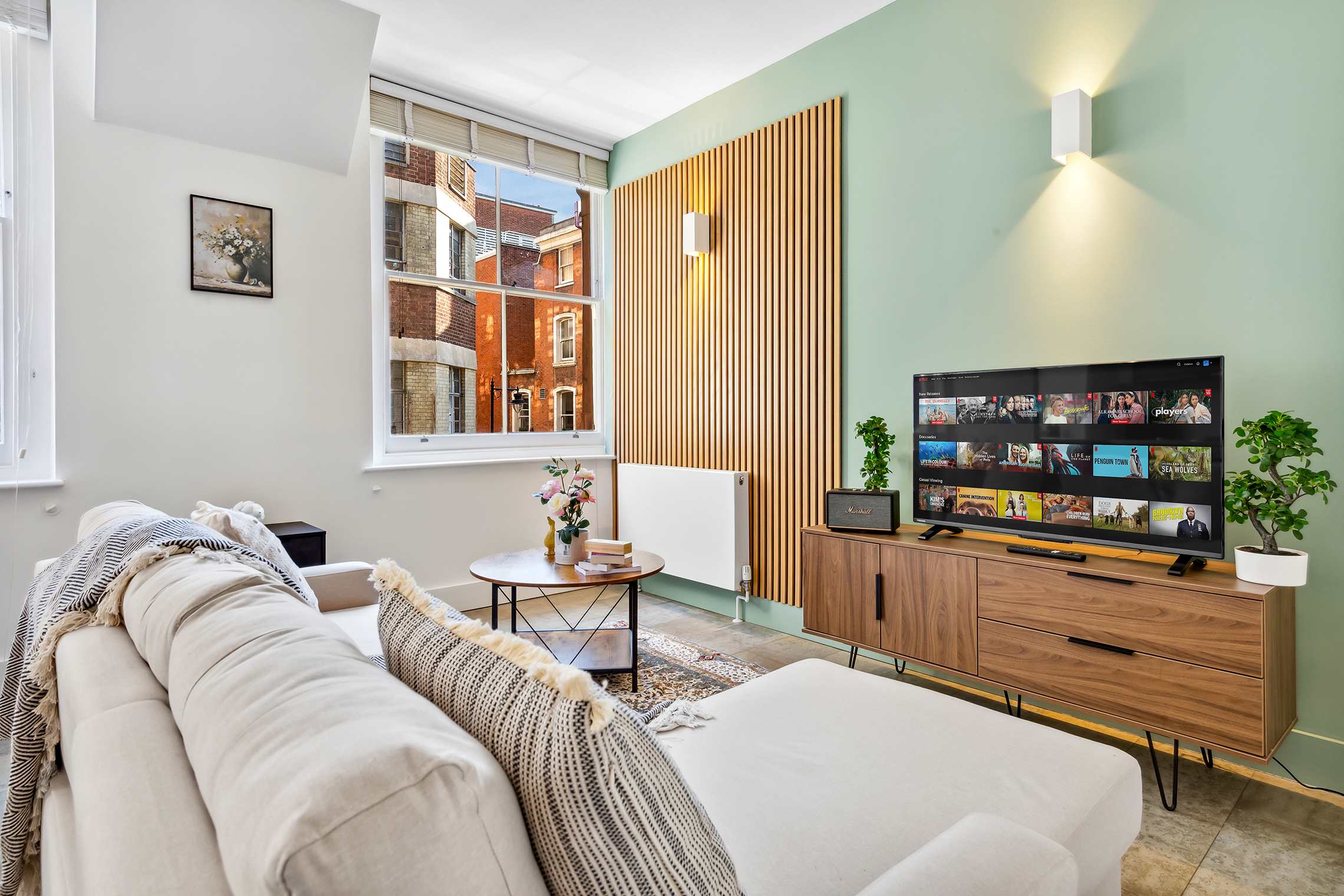 View Modern apartment Farrindgon in Berry Street 6 EC1V 0AU Modern apartment Farrindgon in Berry Street 6 EC1V 0AU - Property image 6 - VivreStays