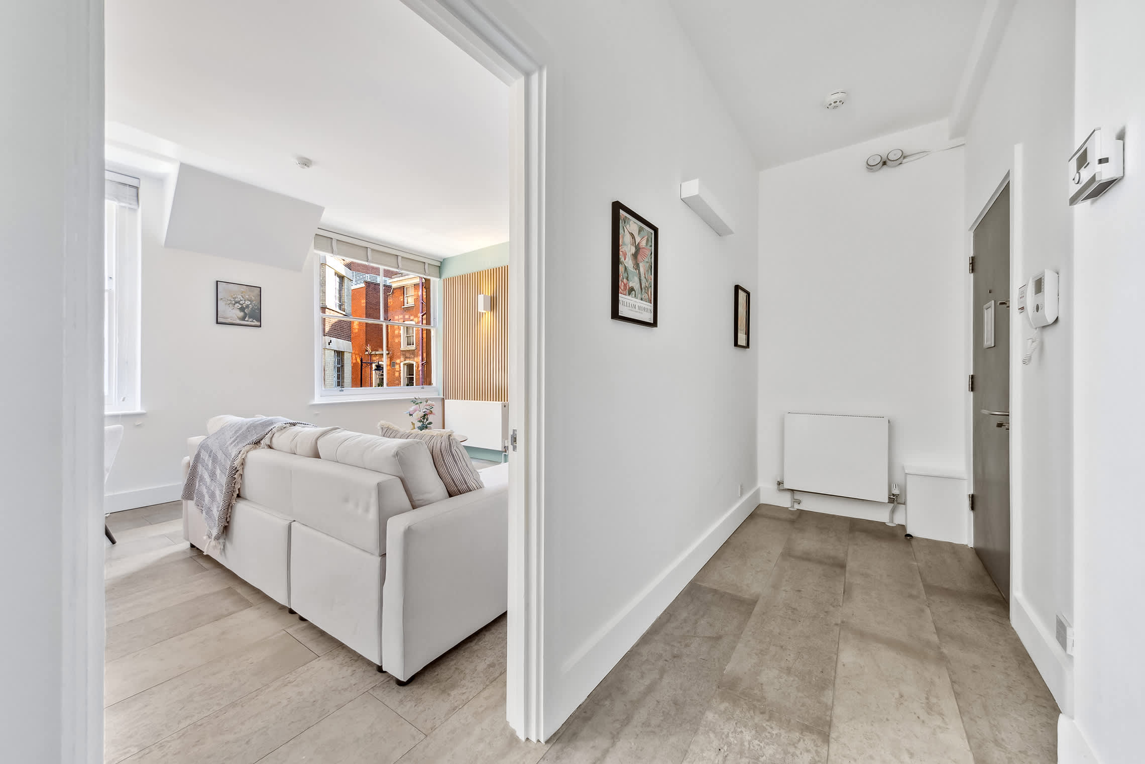 View Modern apartment Farrindgon in Berry Street 6 EC1V 0AU Modern apartment Farrindgon in Berry Street 6 EC1V 0AU - Property image 11 - VivreStays