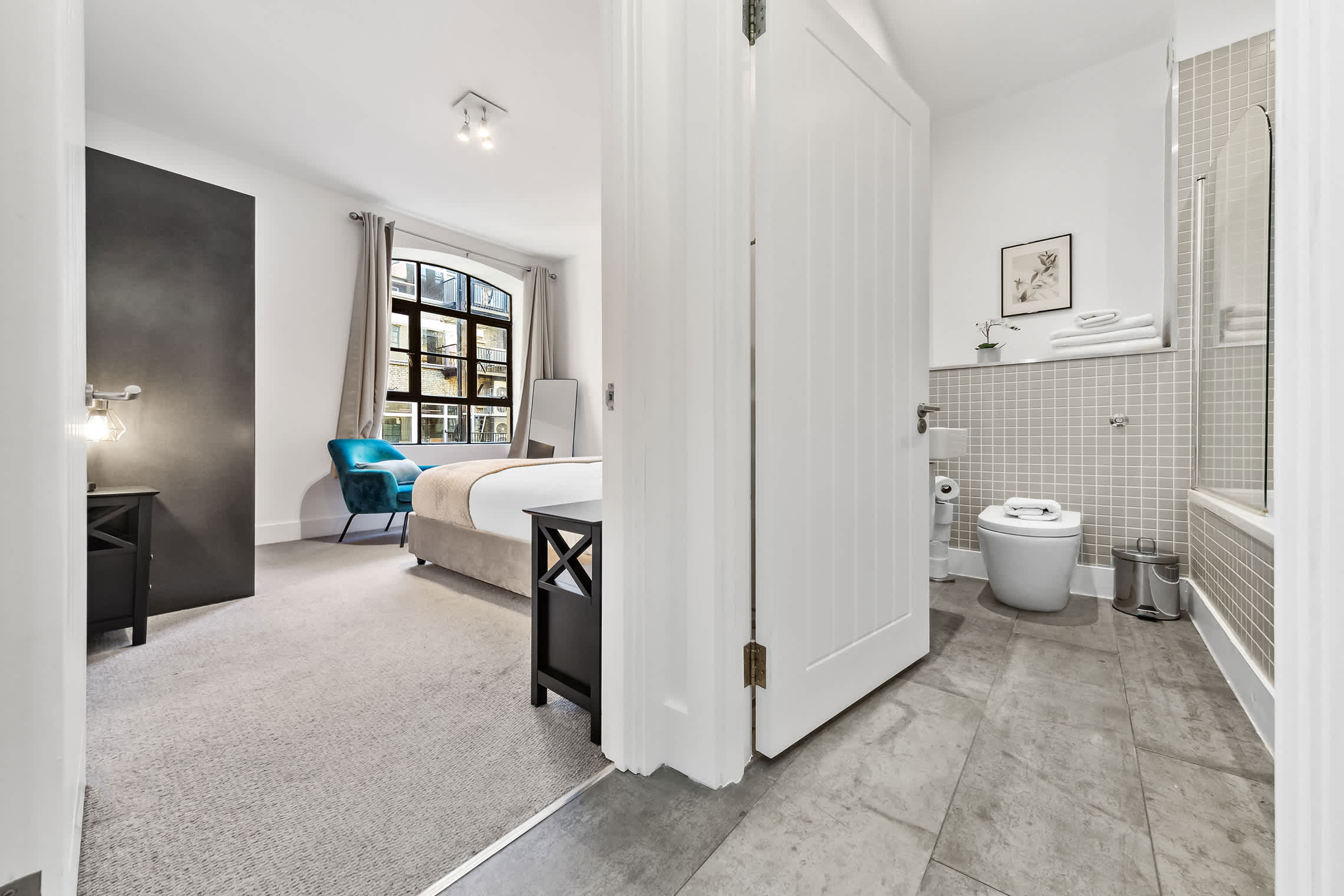 View Modern apartment Farrindgon in Berry Street 6 EC1V 0AU Modern apartment Farrindgon in Berry Street 6 EC1V 0AU - Property image 13 - VivreStays
