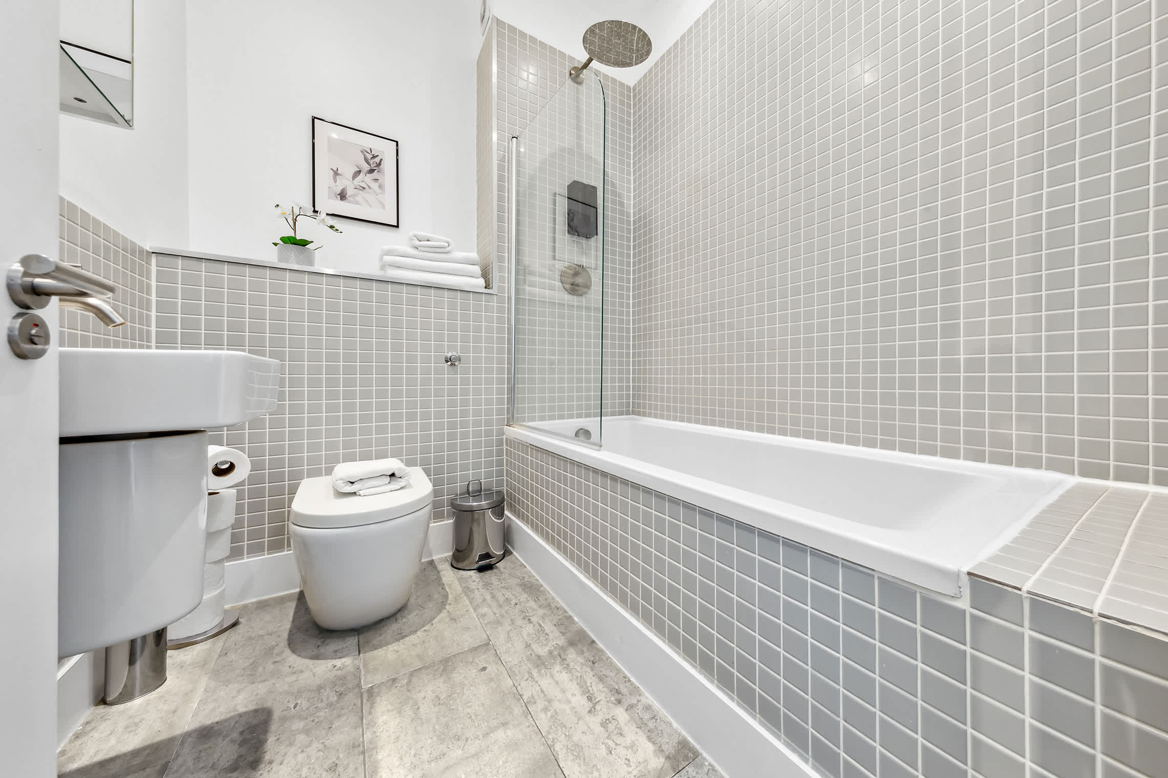 View Modern apartment Farrindgon in Berry Street 6 EC1V 0AU Modern apartment Farrindgon in Berry Street 6 EC1V 0AU - Property image 14 - VivreStays