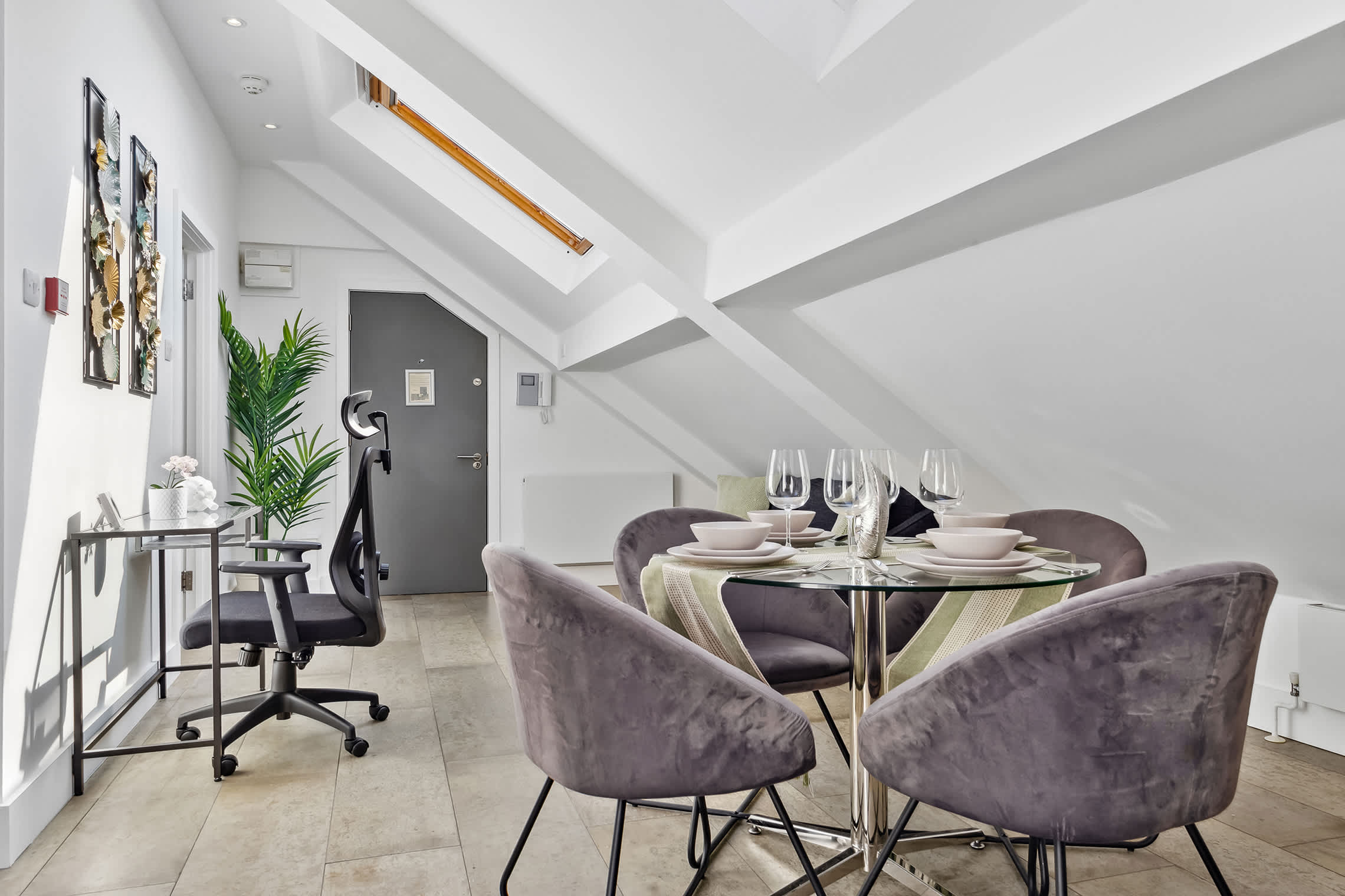 Luxe Farringdon Apartments By Stay Smart in Great Sutton Street 46-47 EC1V 0DE - Property image 12 - VivreStays