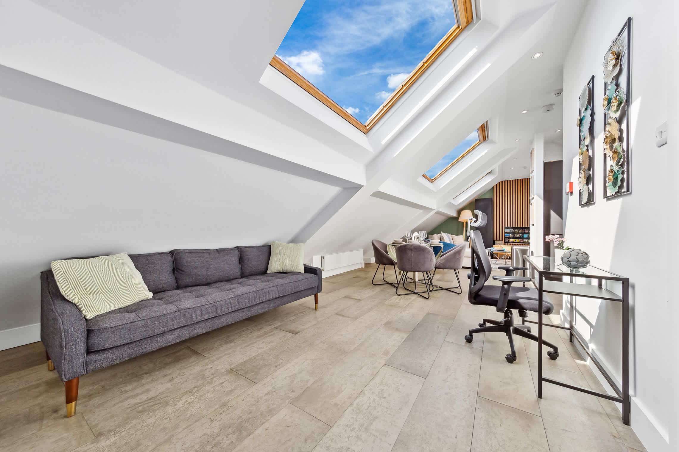 Luxe Farringdon Apartments By Stay Smart in Great Sutton Street 46-47 EC1V 0DE - Property image 2 - VivreStays