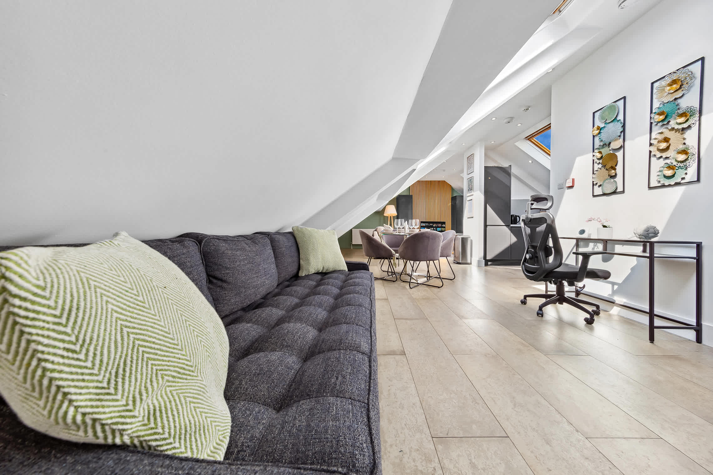 Luxe Farringdon Apartments By Stay Smart in Great Sutton Street 46-47 EC1V 0DE - Property image 4 - VivreStays