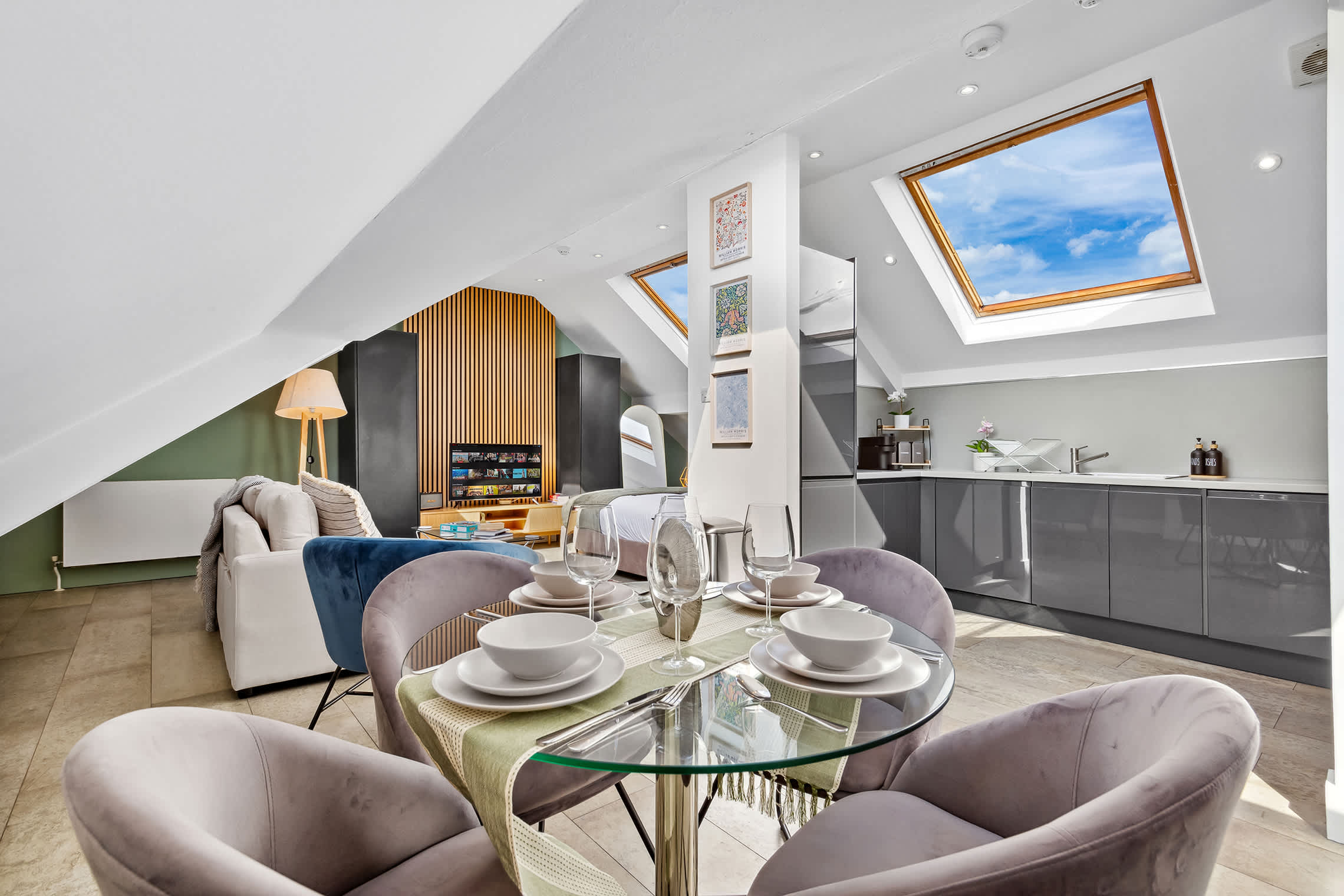 Luxe Farringdon Apartments By Stay Smart in Great Sutton Street 46-47 EC1V 0DE - Property image 8 - VivreStays
