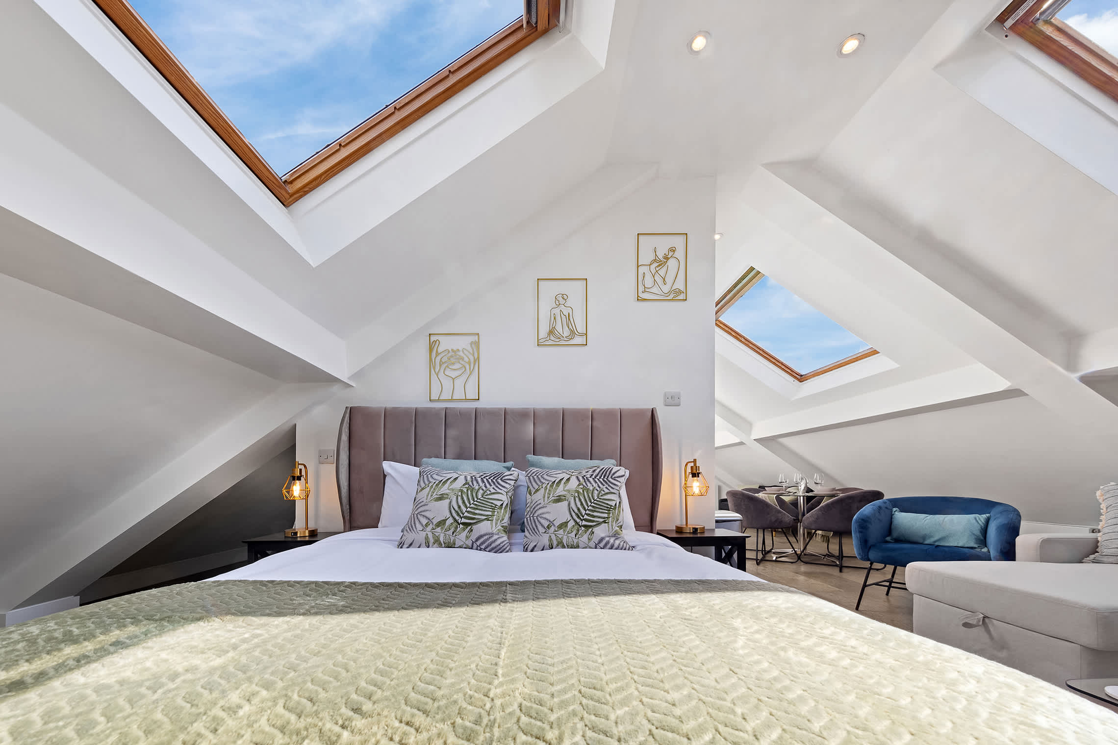 Luxe Farringdon Apartments By Stay Smart in Great Sutton Street 46-47 EC1V 0DE - Property image 36 - VivreStays