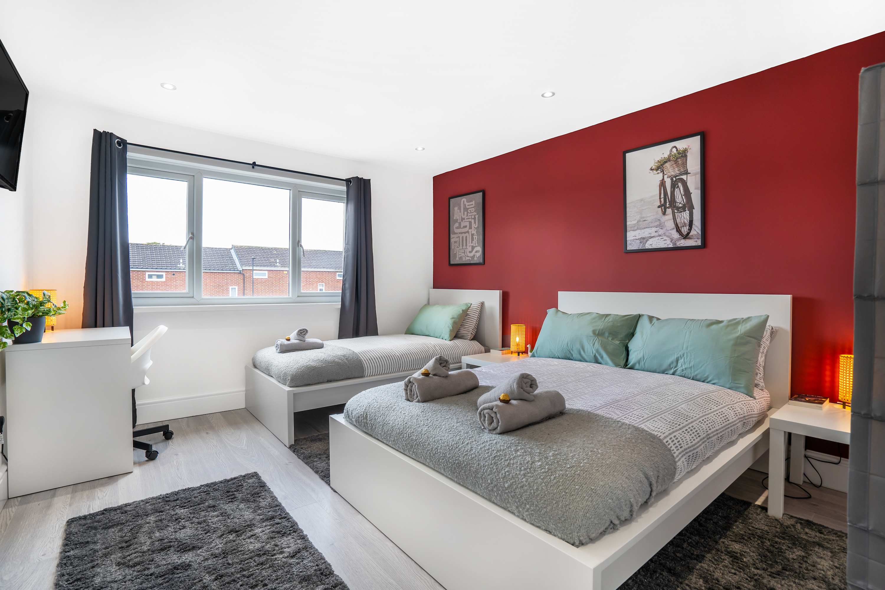 Spacious 6-Bed Home for 9, Free Parking, Nr Centre in Garth Twenty Four NE12 6DJ - Property image 6 - VivreStays