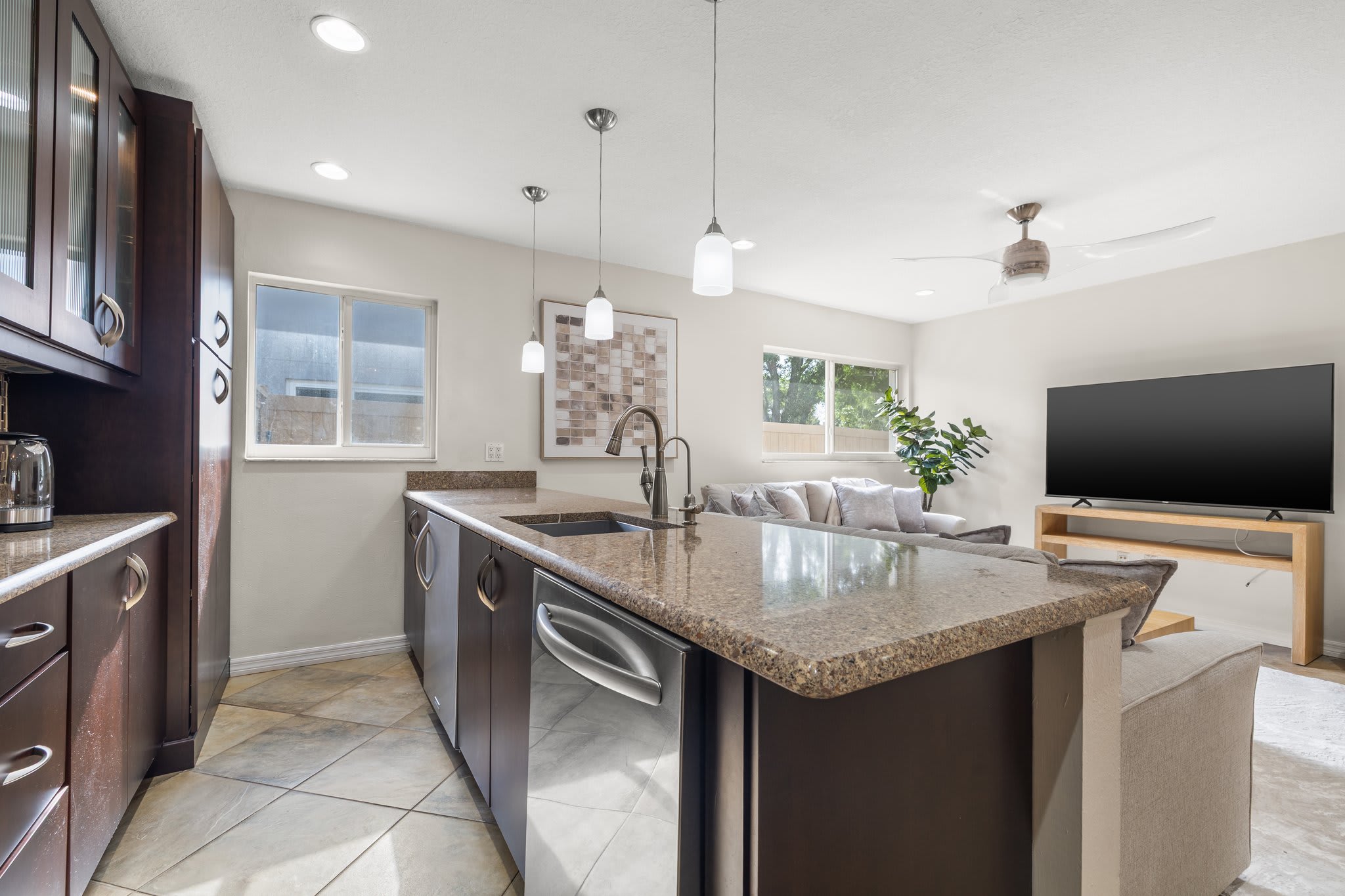 Heated Pool Home | Pet-Friendly | Minutes to Beach - Foto 12
