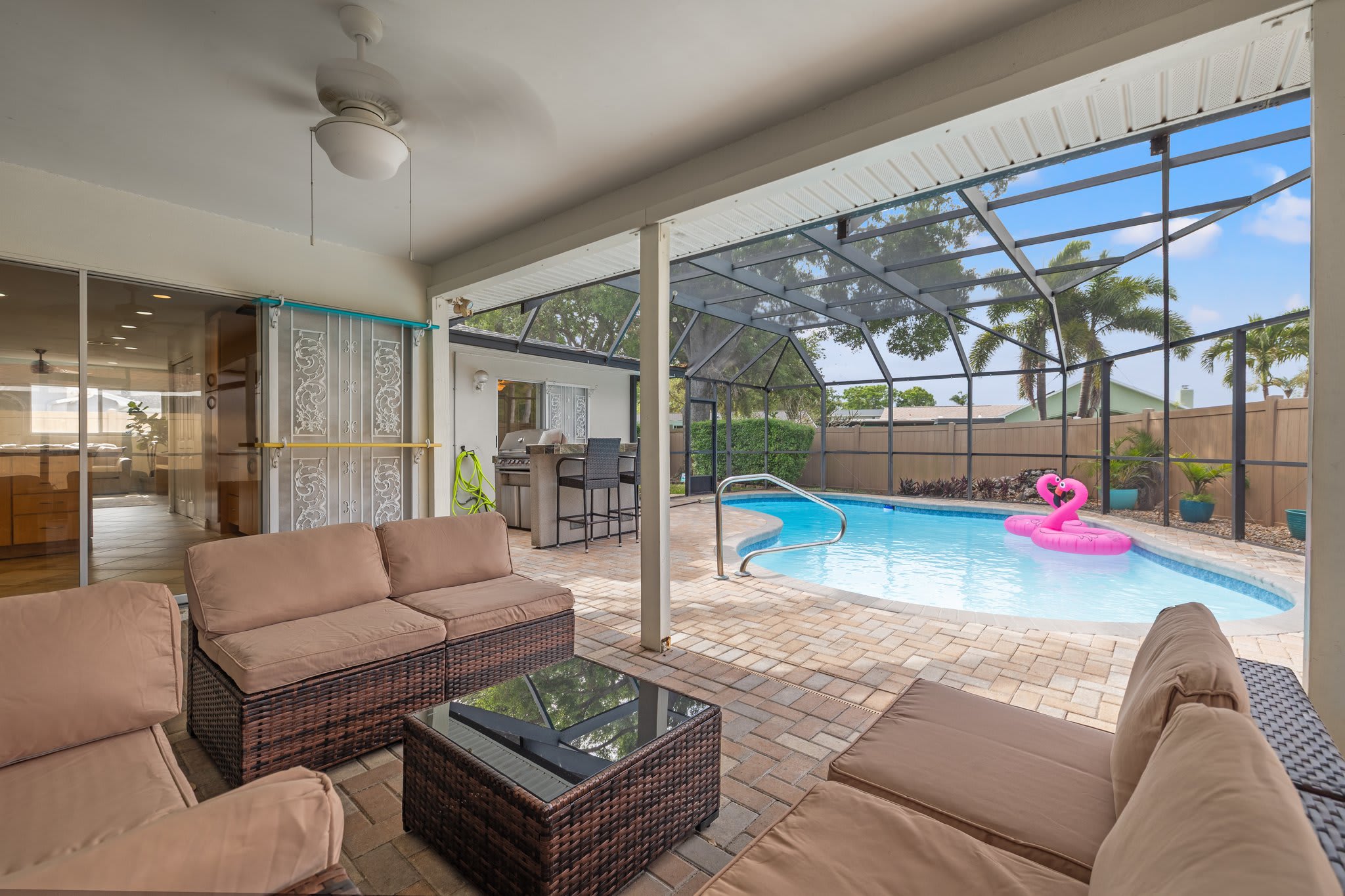 Heated Pool Home | Pet-Friendly | Minutes to Beach - Foto 2