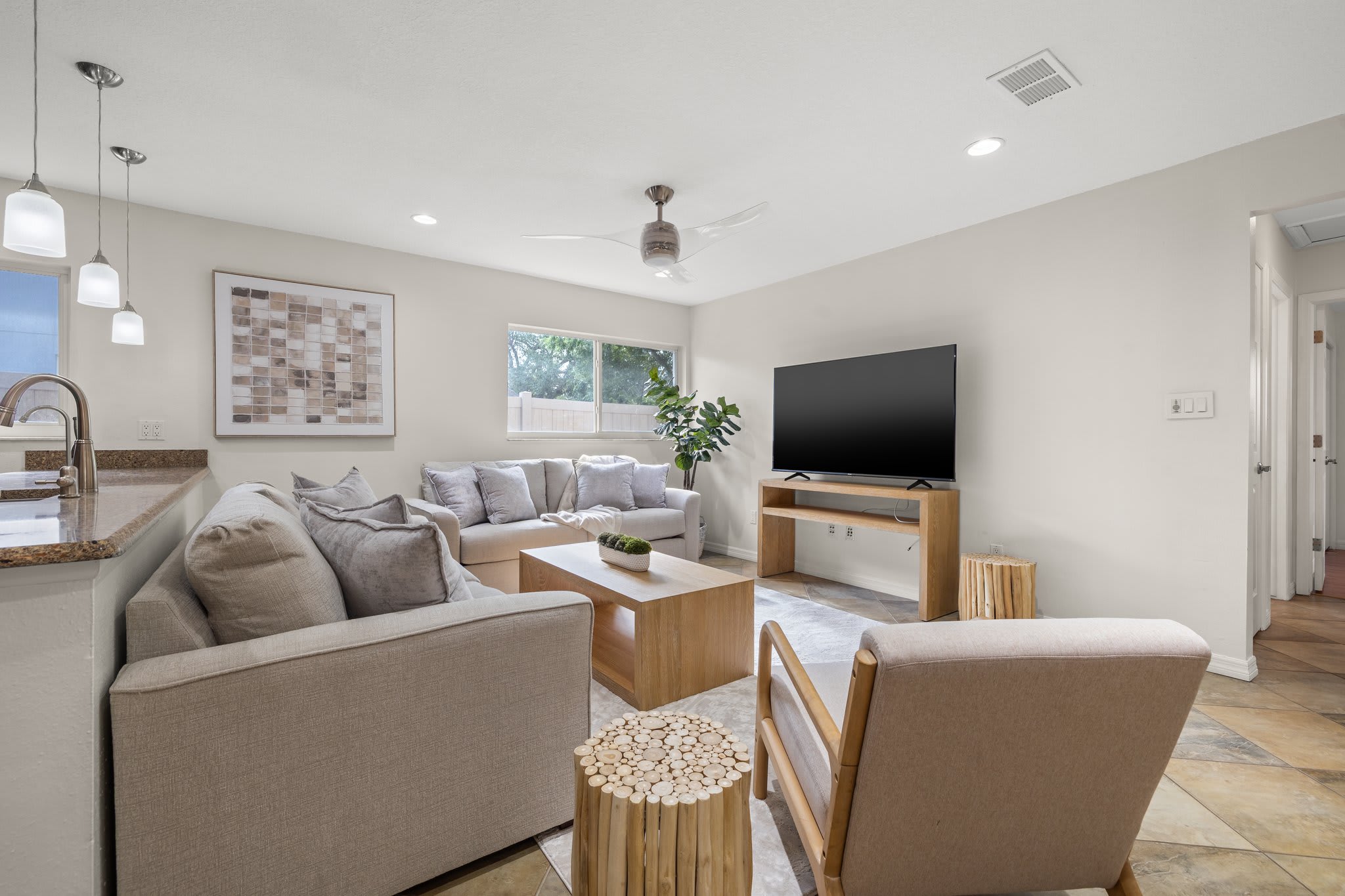 Heated Pool Home | Pet-Friendly | Minutes to Beach - Foto 14