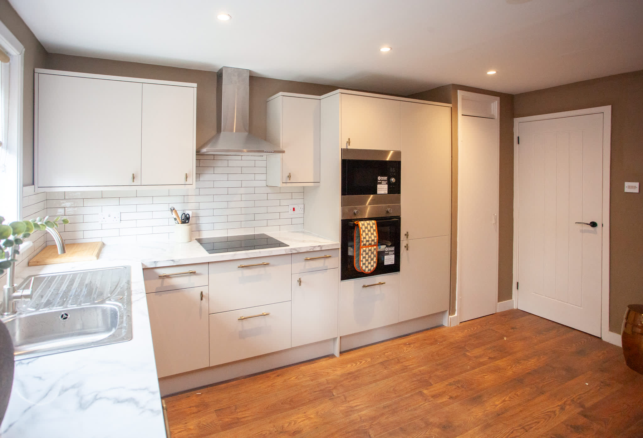 Newly Renovated House in Popular Location in Merryland Place 51 G51 2NA - Property image 21 - VivreStays