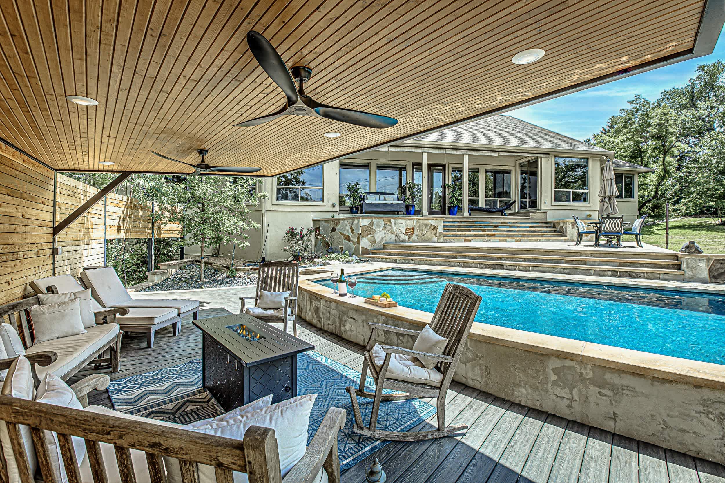 Stunning Stay for 10 w Pool Hot Tub Firepit