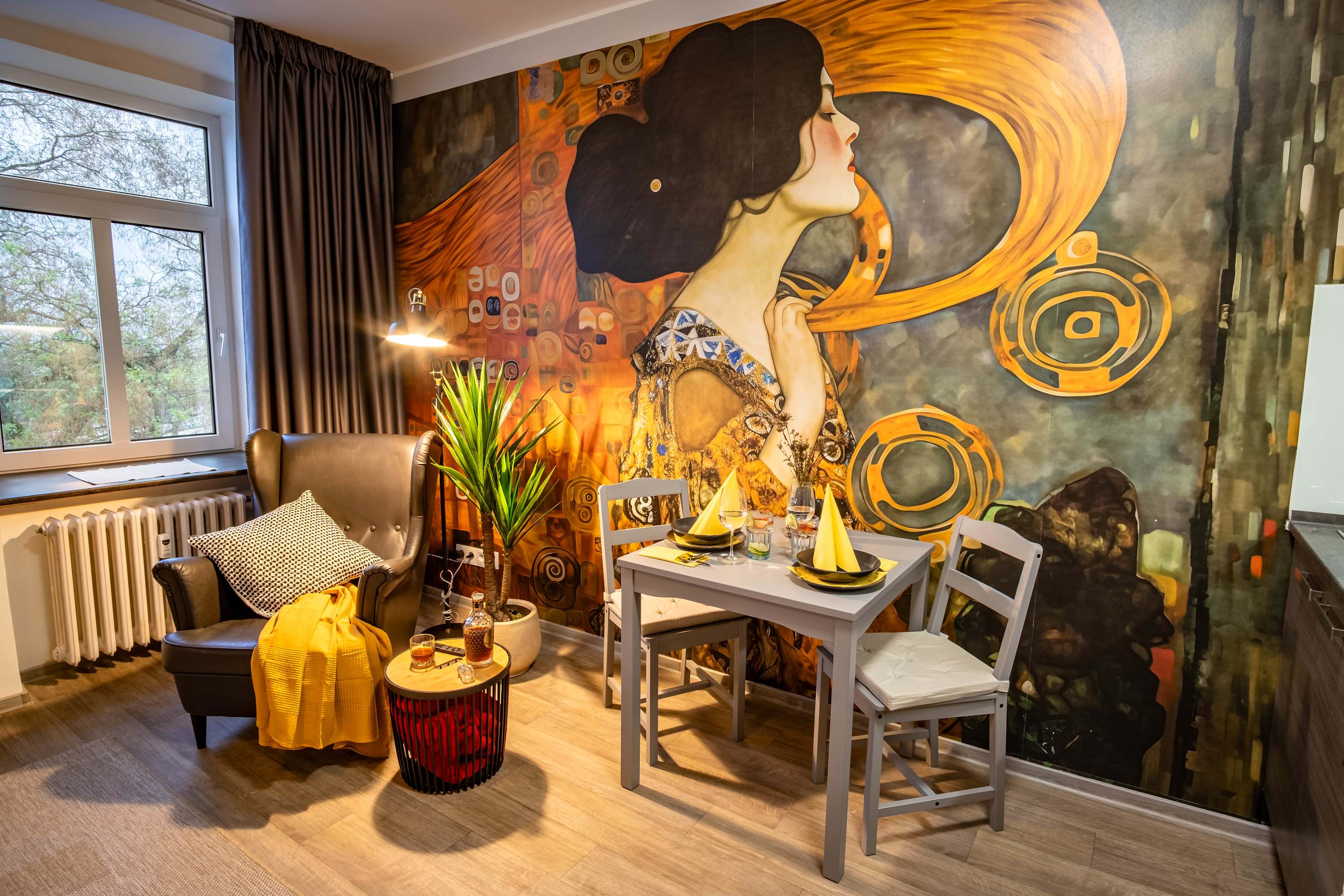 Vienna Retreat, AC, Netflix, DT