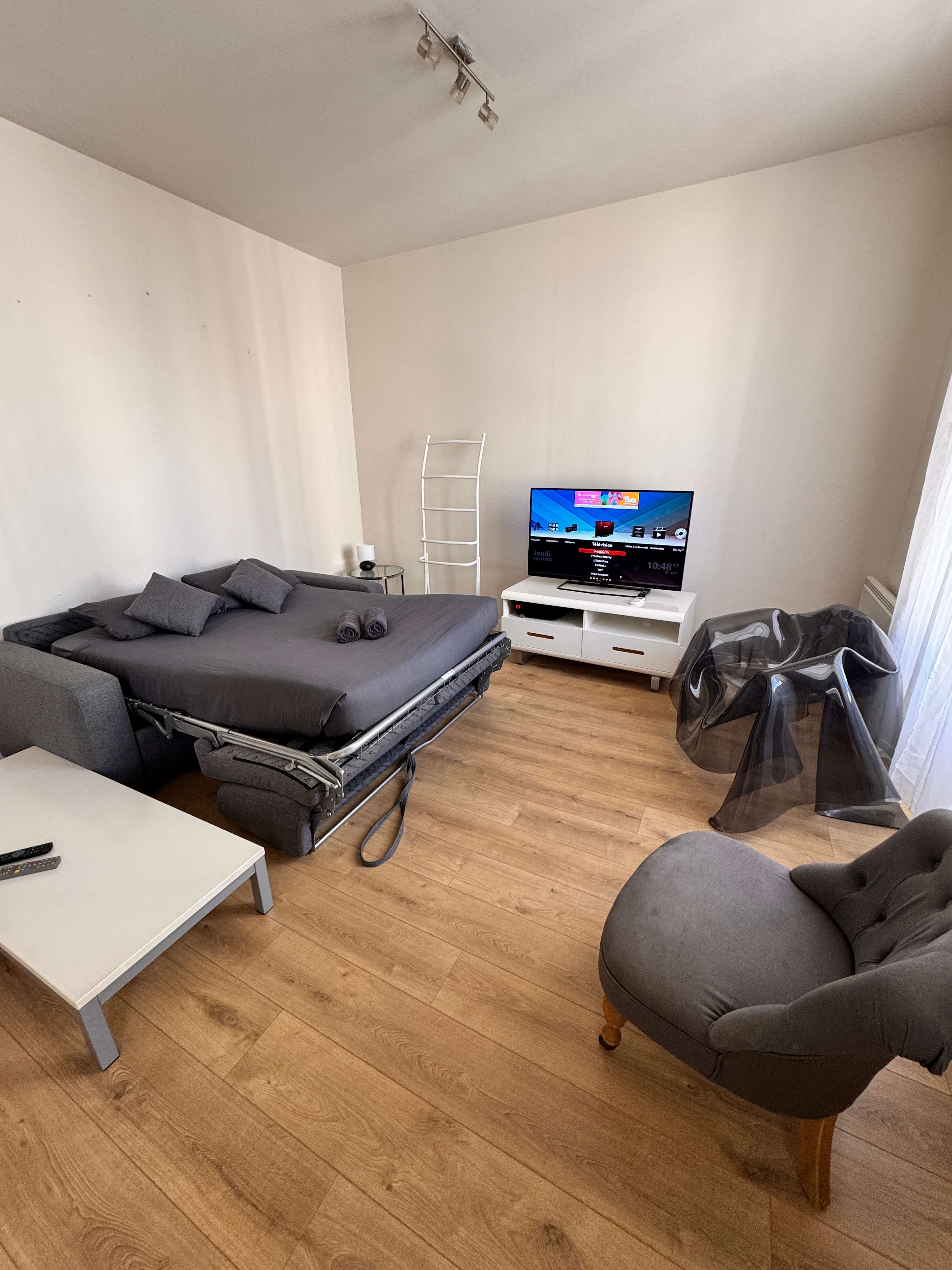 Hype-Center, Balcony, 3BR AC,Near Tram for6 guests — Nice, Provence-Alpes-Côte d'Azur — vacation rental