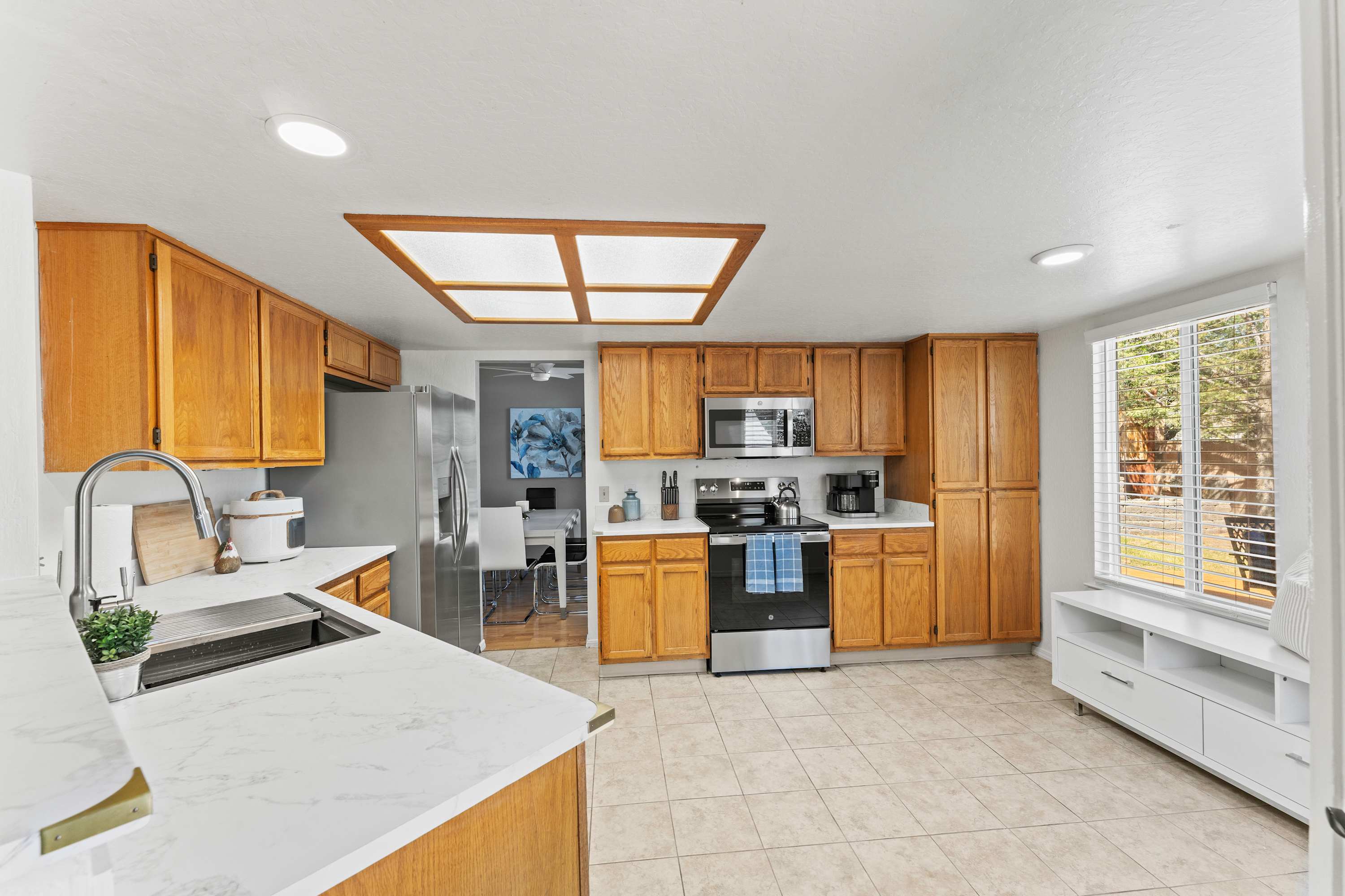 Cozy 3BR Family Home with Patio & BBQ grill, Close to Casinos and Shops 4