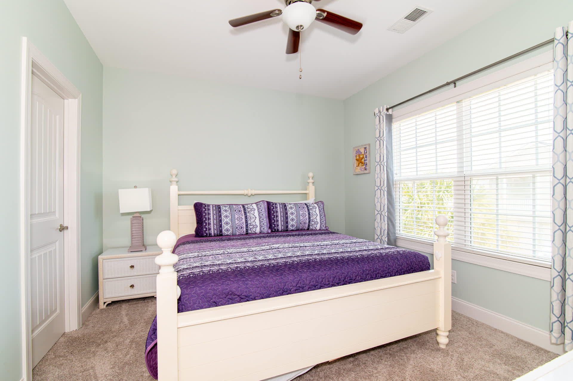 Flamingo Hideaway Pet Friendly w Elevator