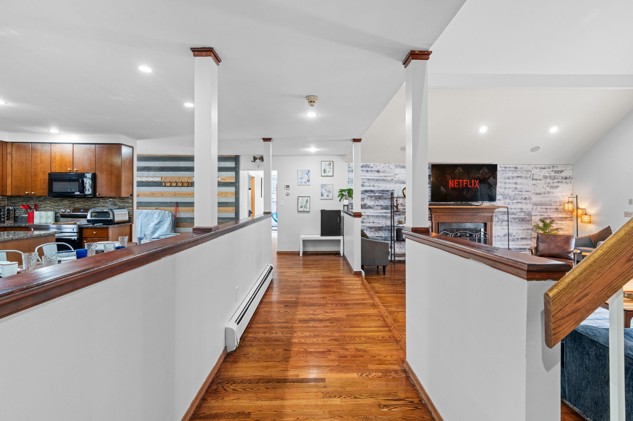 Open Flow Design
Clean lines and cozy touches guide you through the heart of the home where comfort meets function.