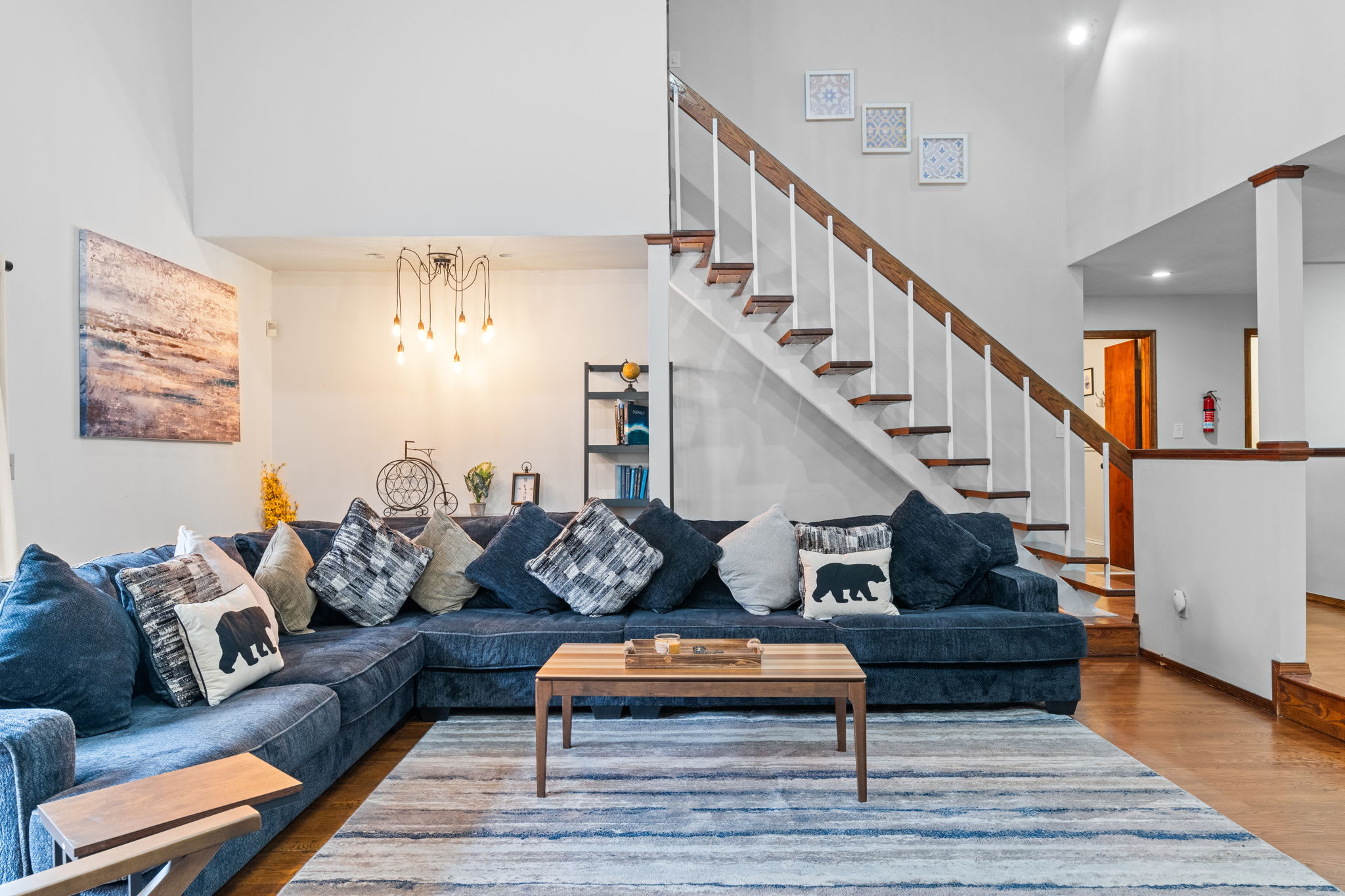 Relaxed Vibes All Around
Soft lighting, stylish decor, and a large sectional make this the perfect place to recharge.