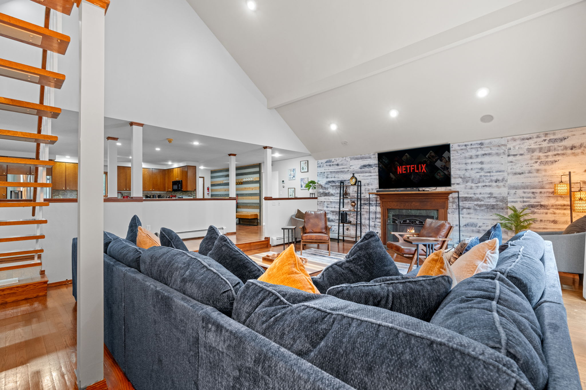 Cozy Meets Classy
Kick back on our oversized sectional while the fireplace and open layout set the vibe for ultimate relaxation.