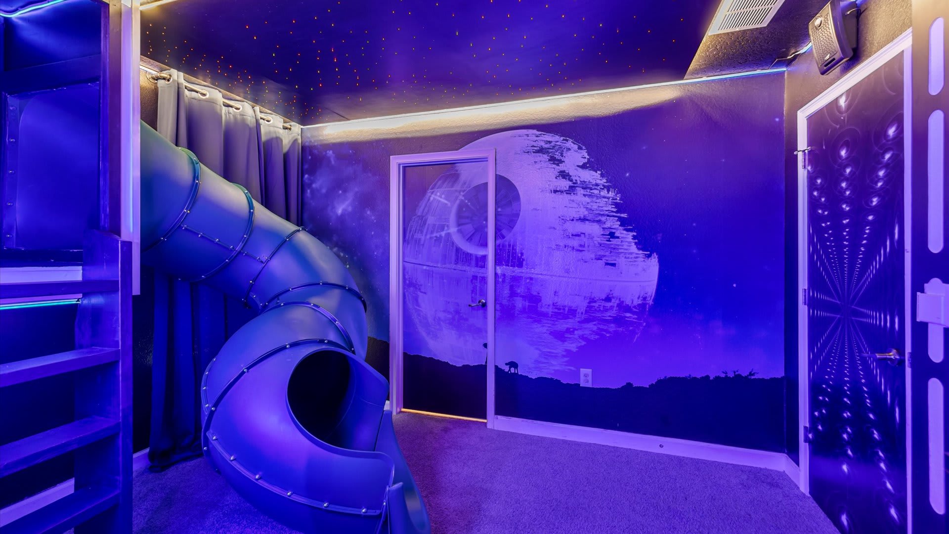 Incredible slide in Star Wars Bedroom