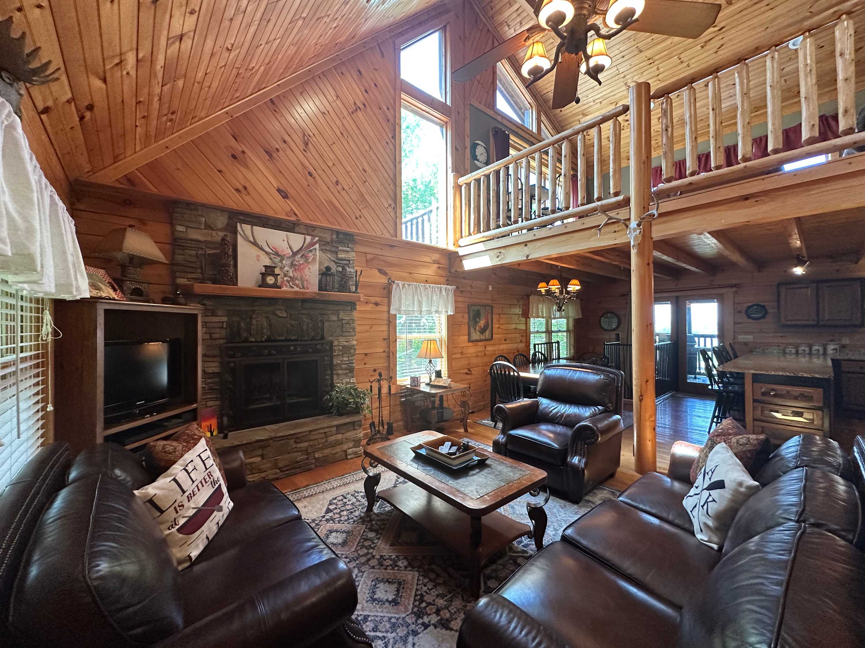 5 BDR for 20 w Hot Tub Pool Table Lake View
