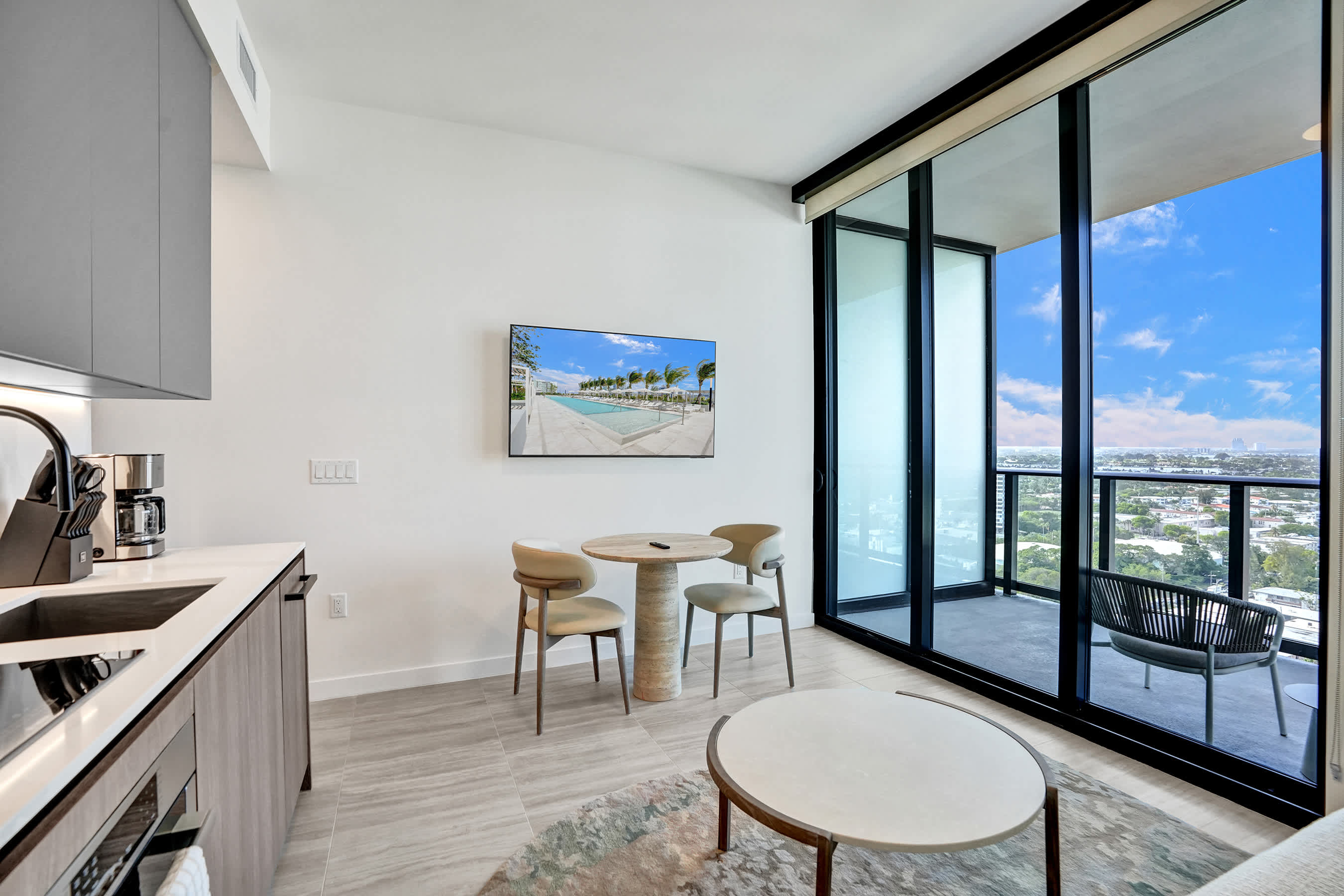 NEW Modern 1BR Condo in Prime Miami Beach Location 5