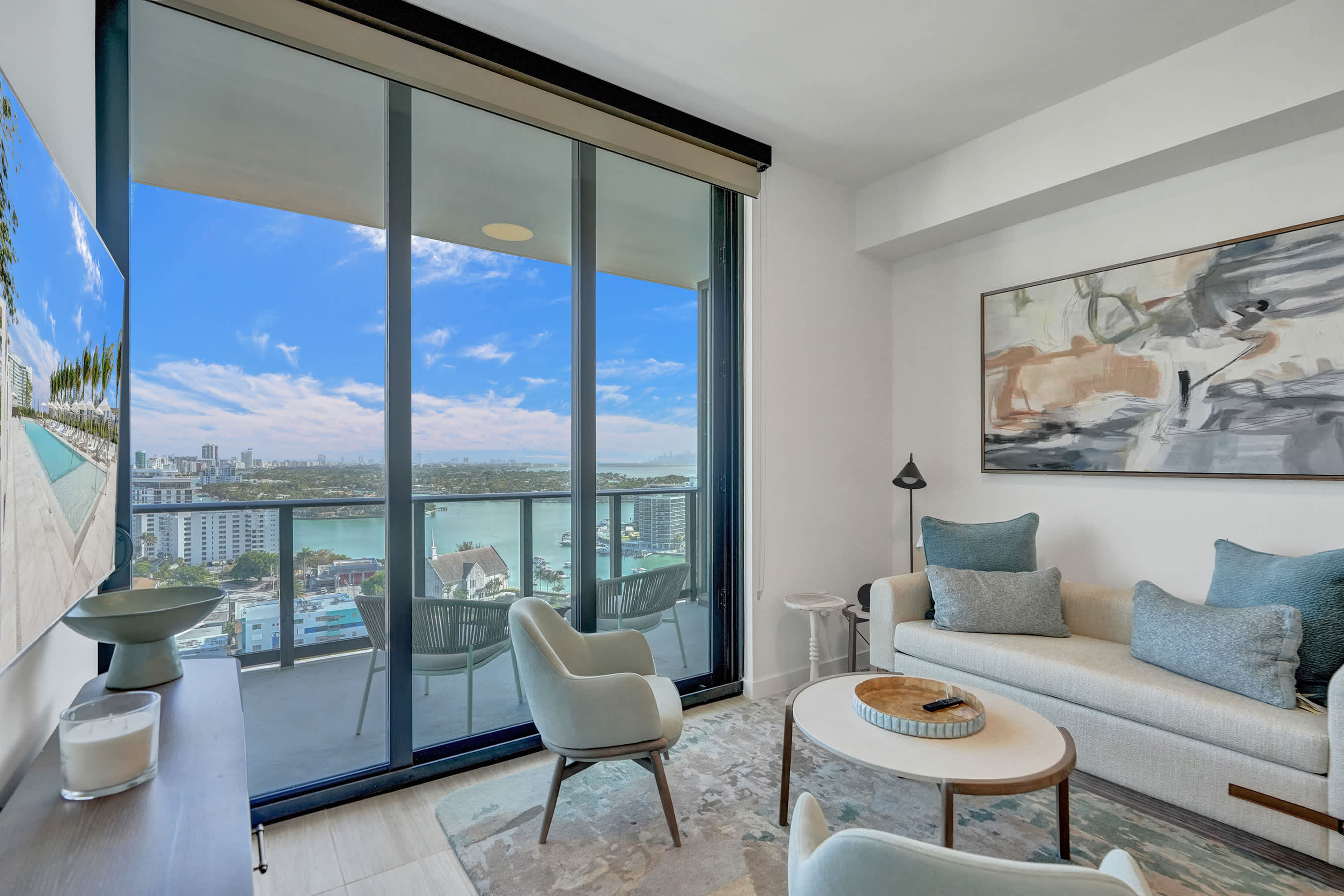 NEW: Beachside Bliss: 1BR/1.5 BA in Sunny Miami — Miami Beach, FL — vacation rental