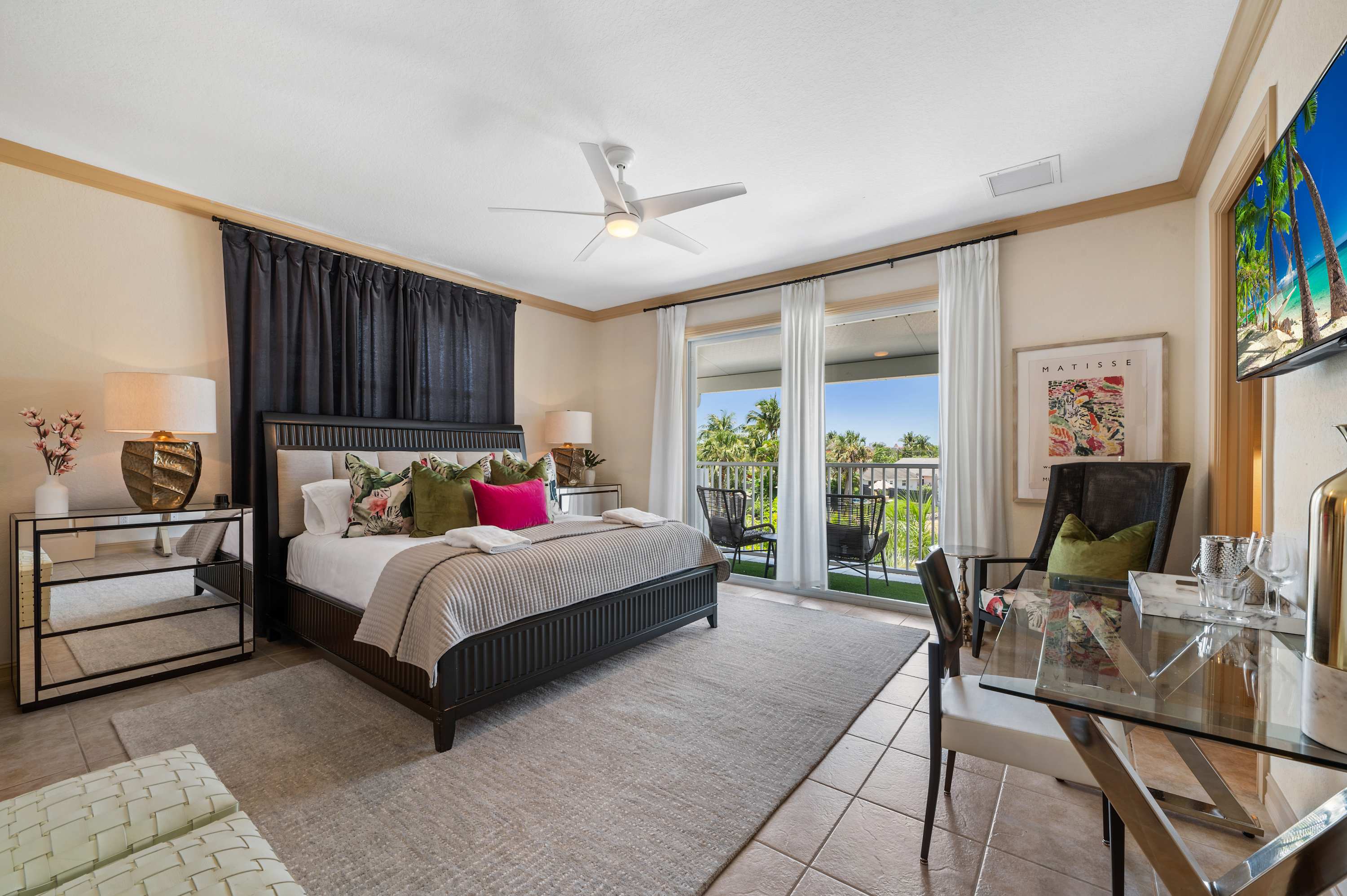 Gulf Breeze Suite @ The Vanderbilt | Boutique~BnB — Naples, FL — vacation rental