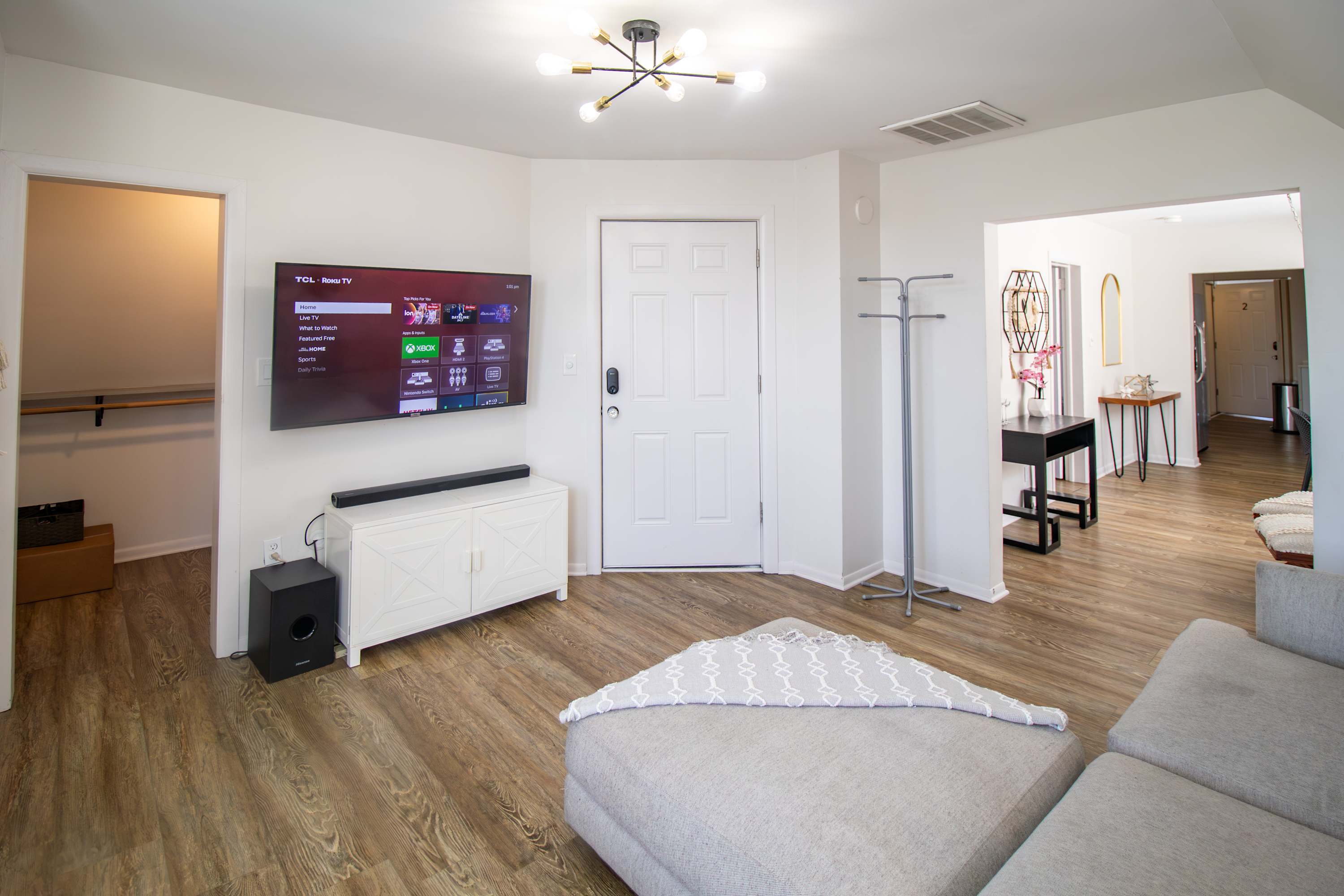 Chi-Town Hideout #2 - Near Metra 4