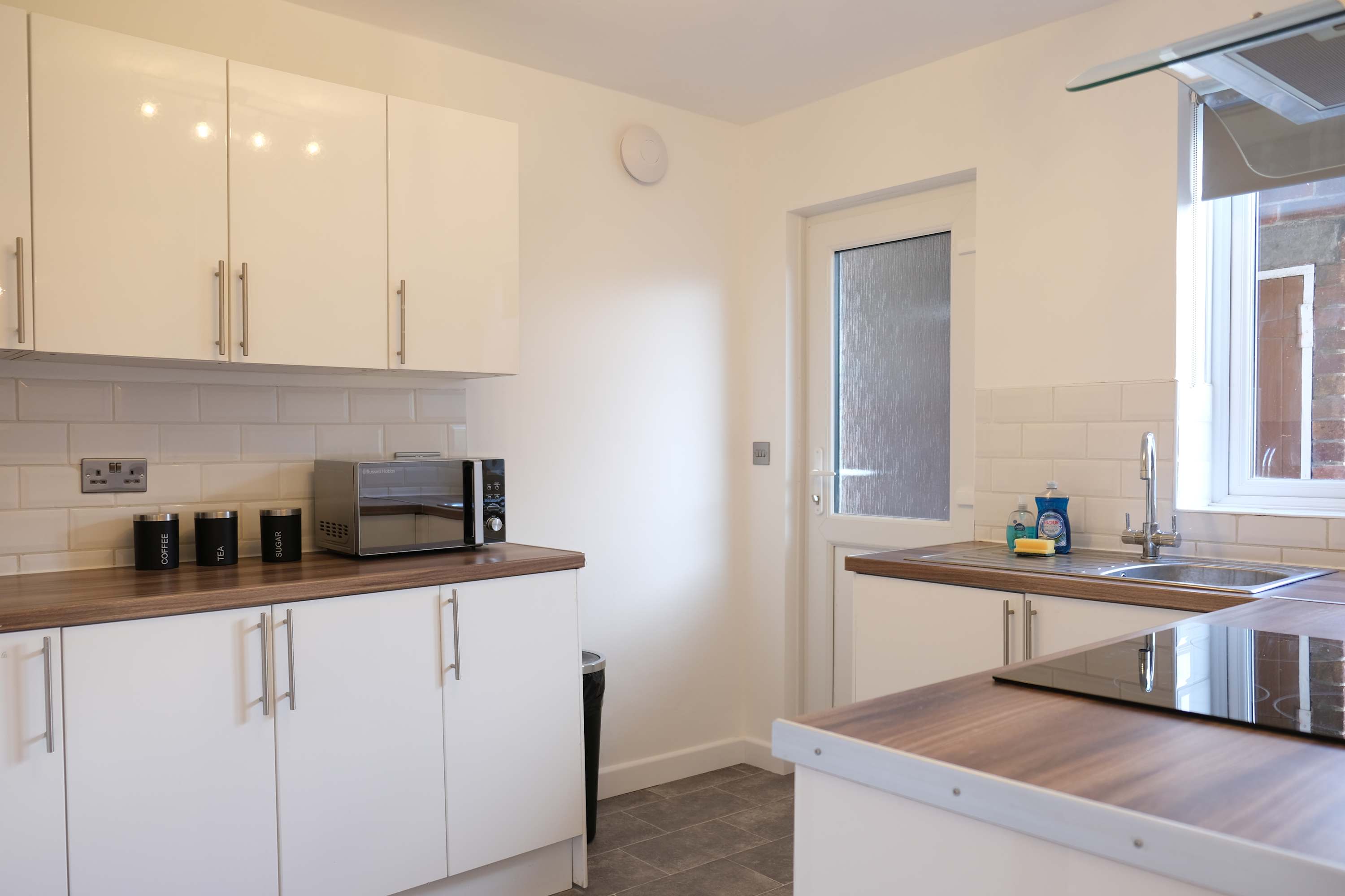 Fabulous 3 Bedroom Home with Parking in Bedford