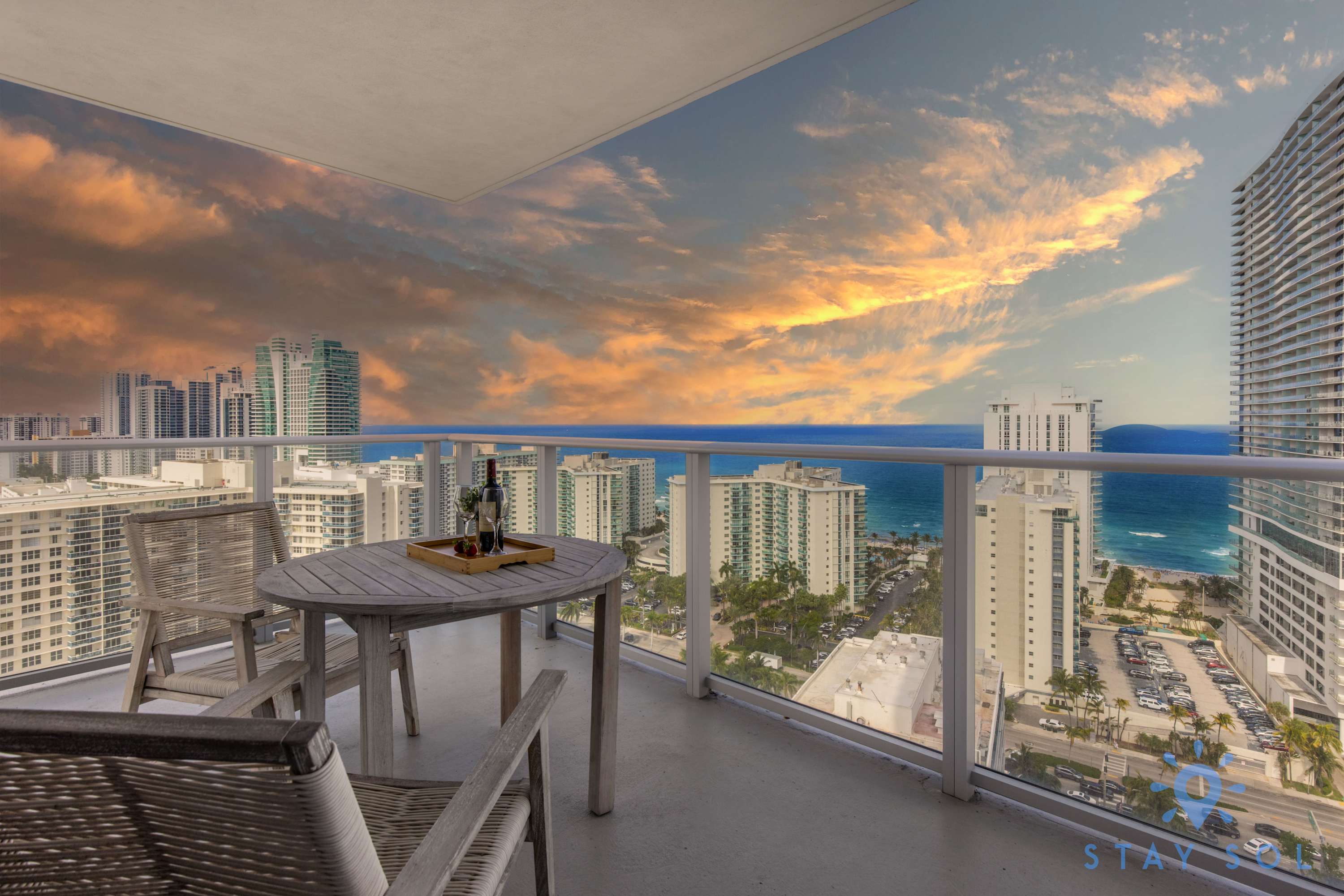 High-Floor with Stunning Views–Luxury Condo| Pools — Hollywood, FL — vacation rental