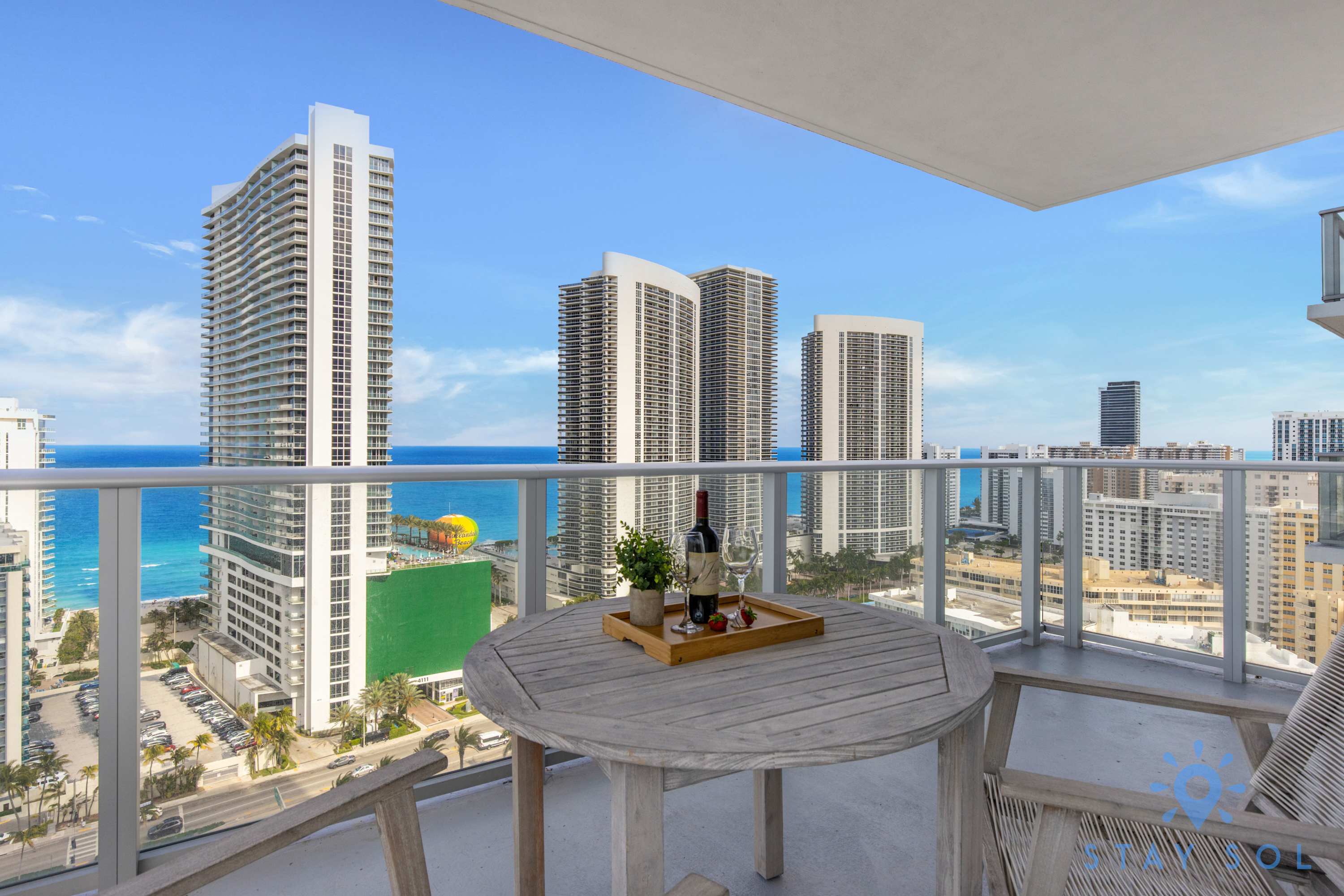 Bayview Luxury: 2BD with Stunning Views and Pools