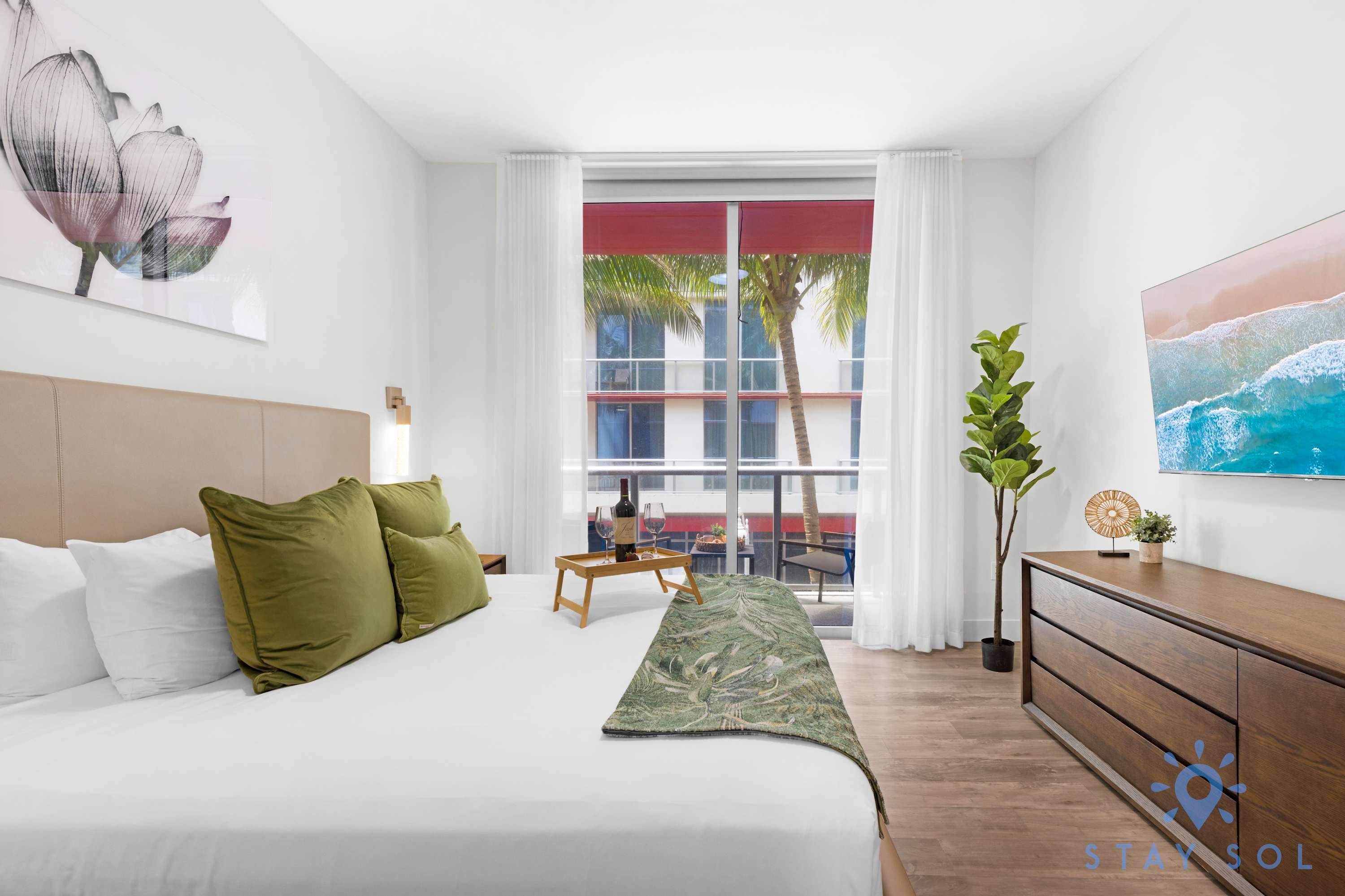  Tropical Oasis - Near Beach w/Pool
